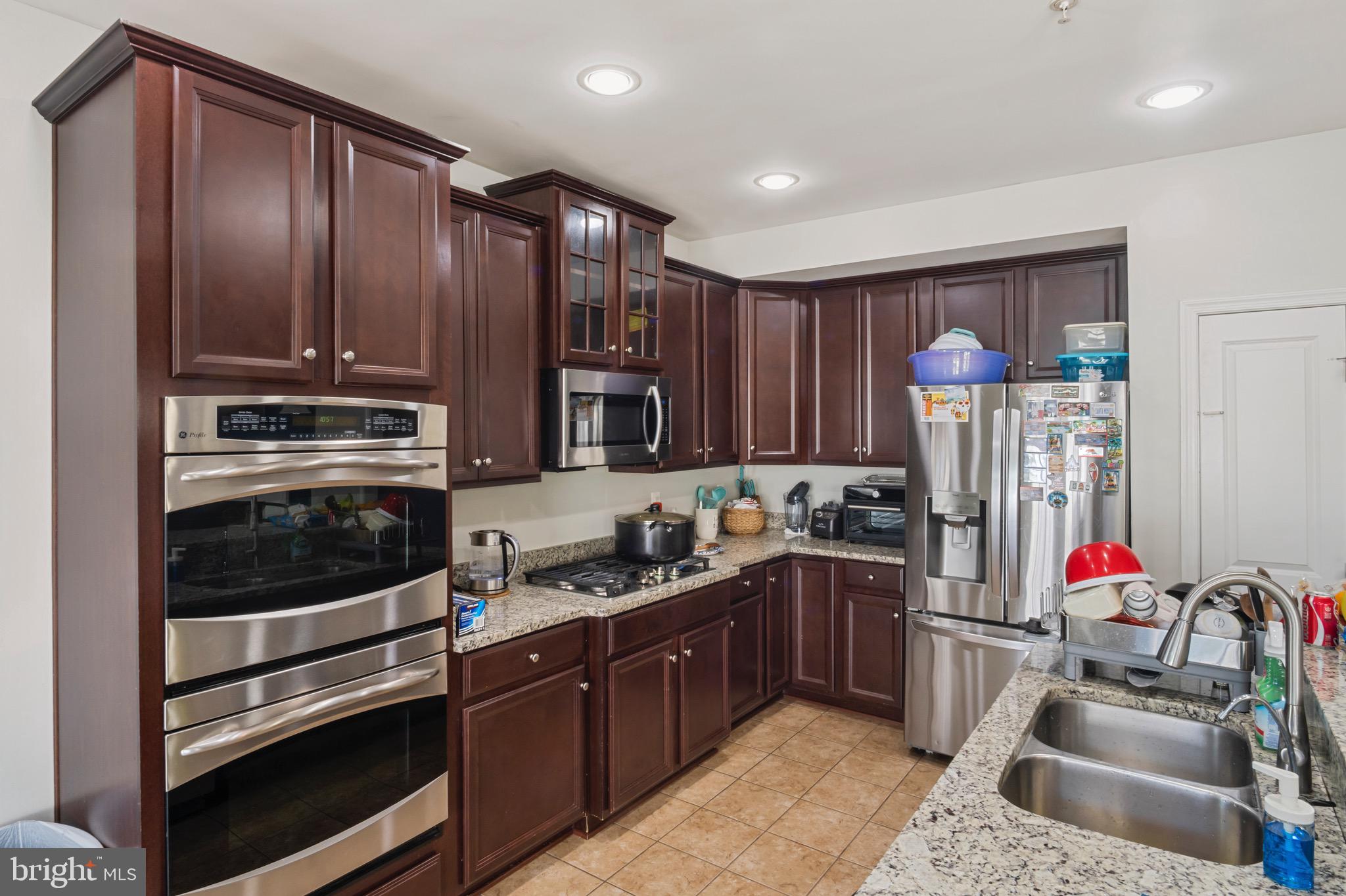 POTOMAC CLUB - Residential