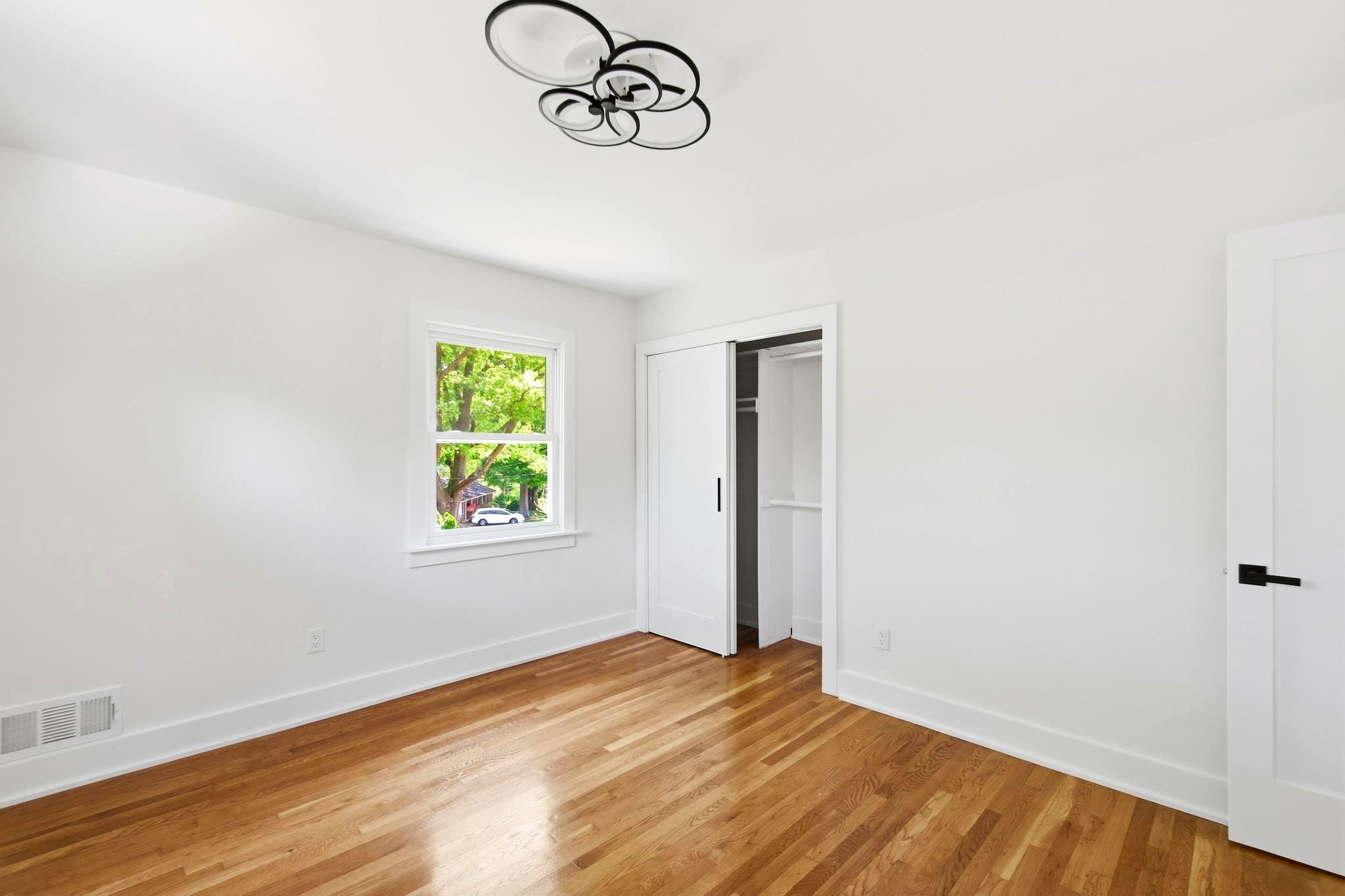 WEST SPRINGFIELD - Residential