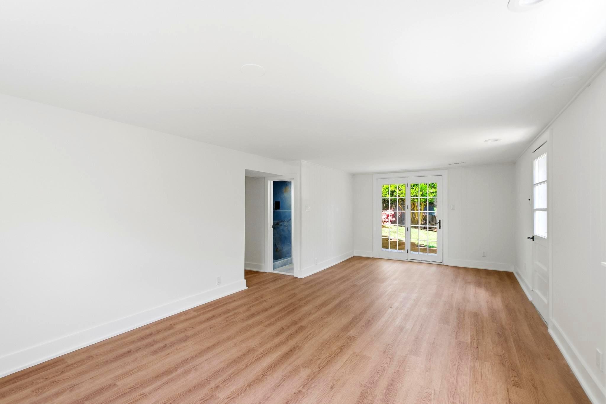WEST SPRINGFIELD - Residential