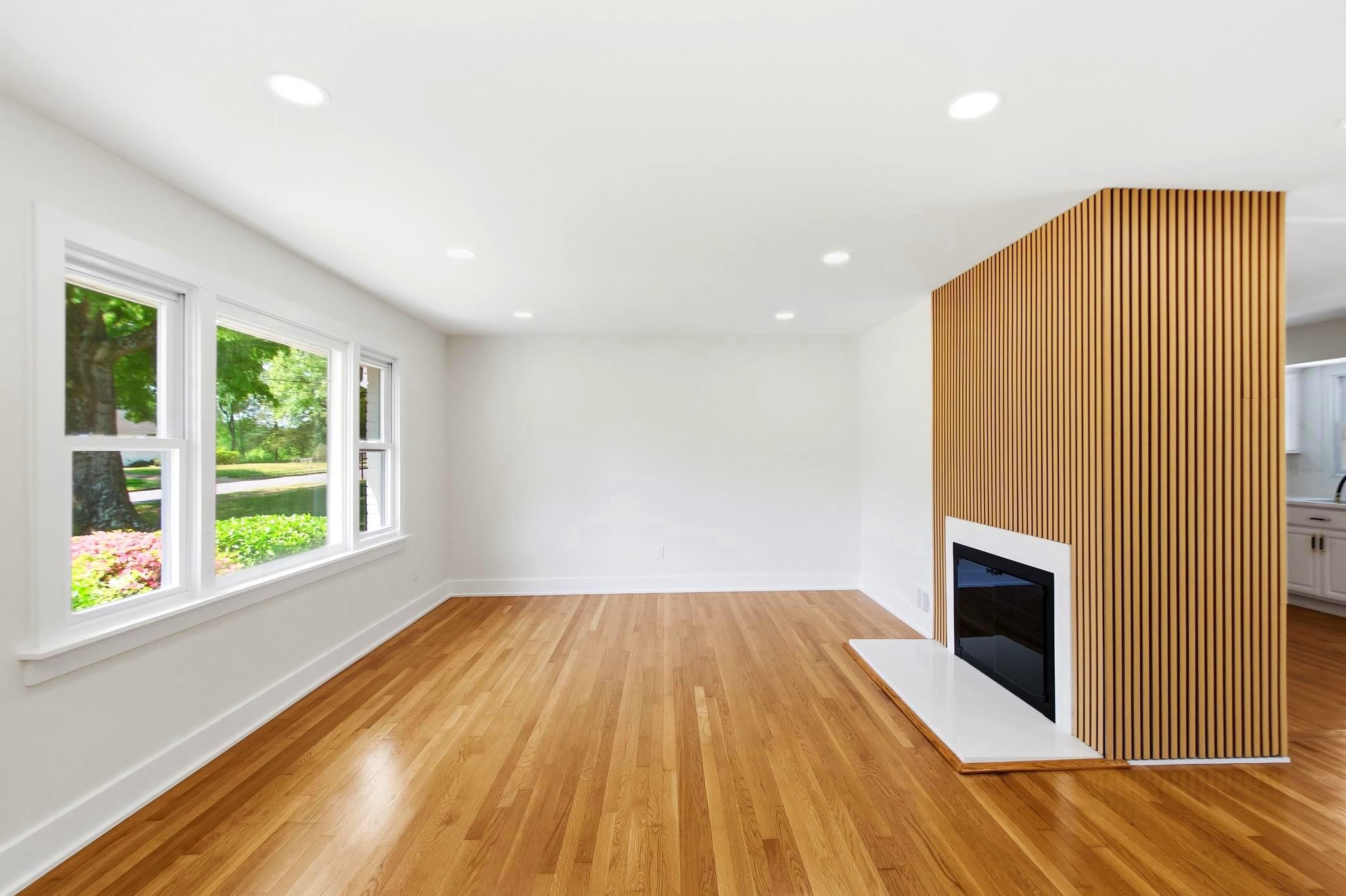WEST SPRINGFIELD - Residential
