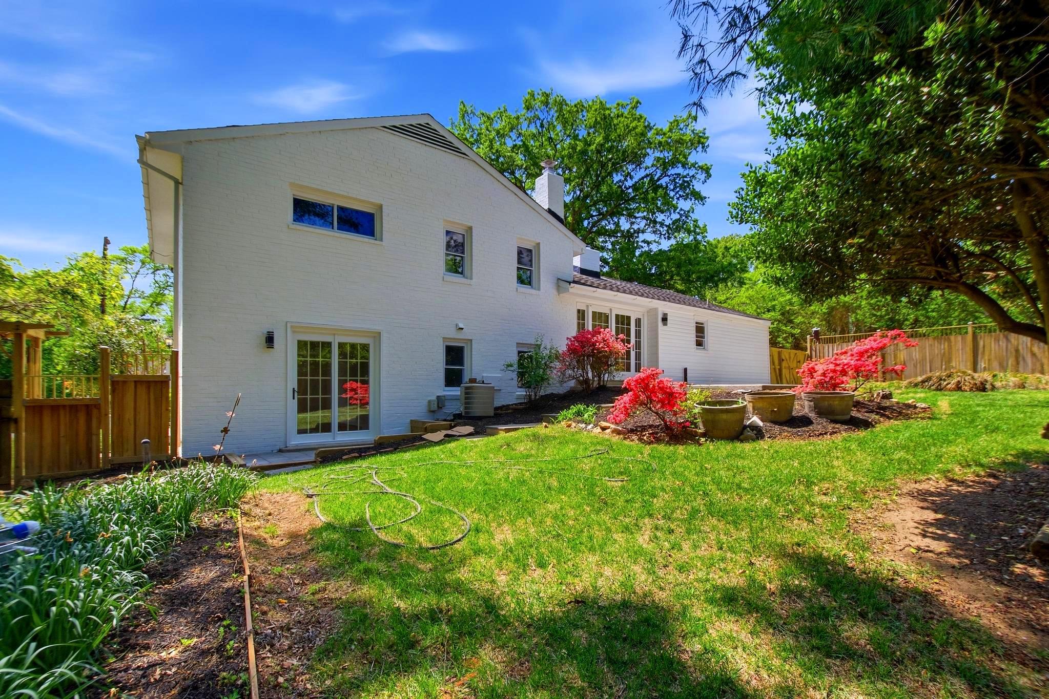 WEST SPRINGFIELD - Residential