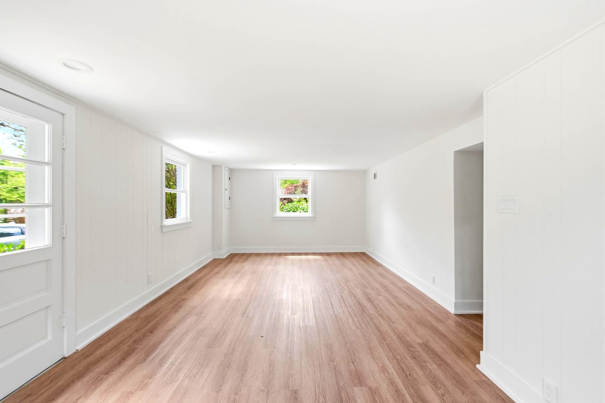 WEST SPRINGFIELD - Residential