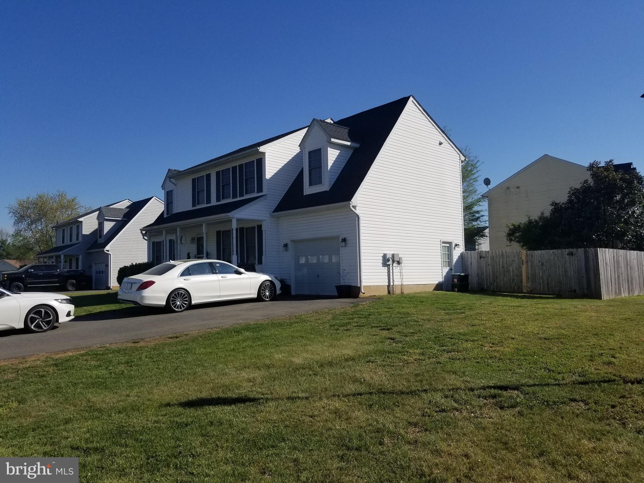 HAMILTONS CROSSING - Residential