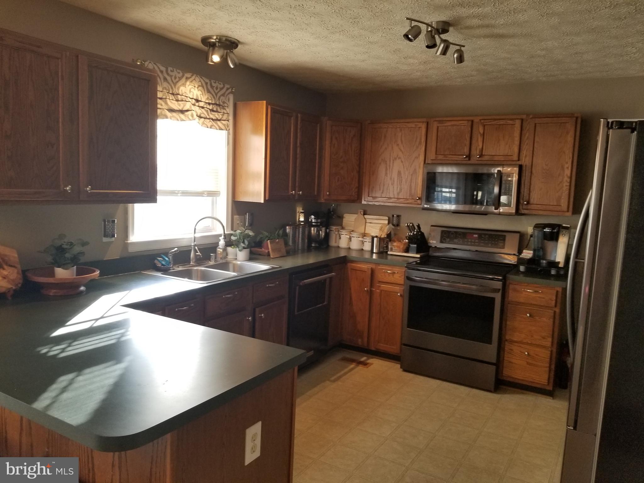 HAMILTONS CROSSING - Residential