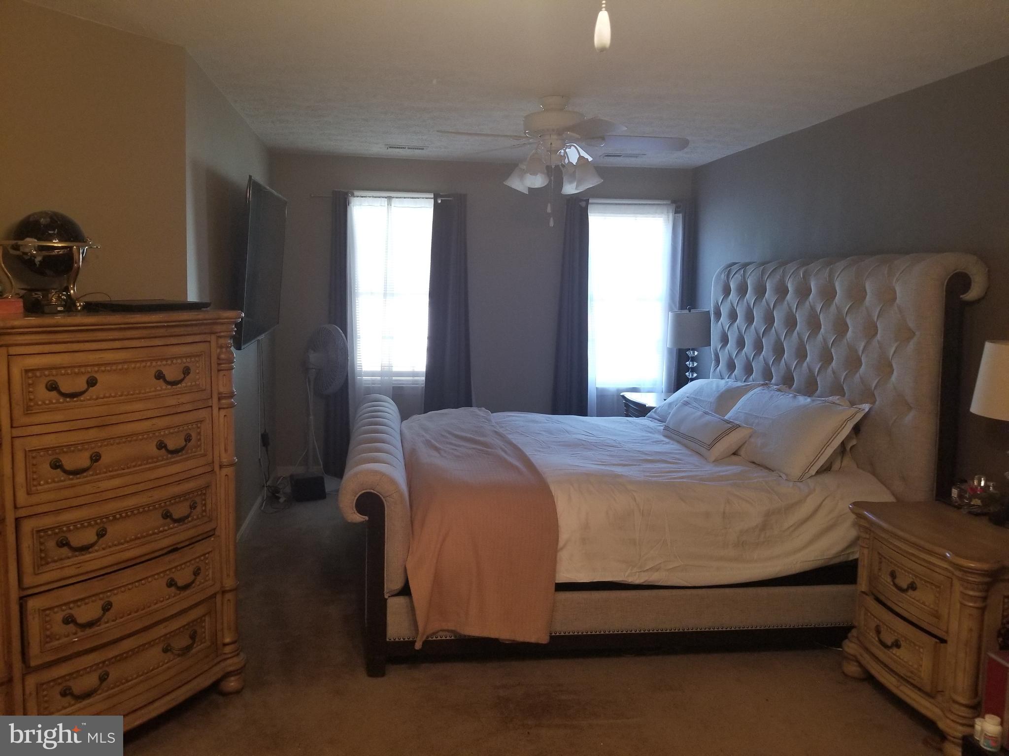 HAMILTONS CROSSING - Residential