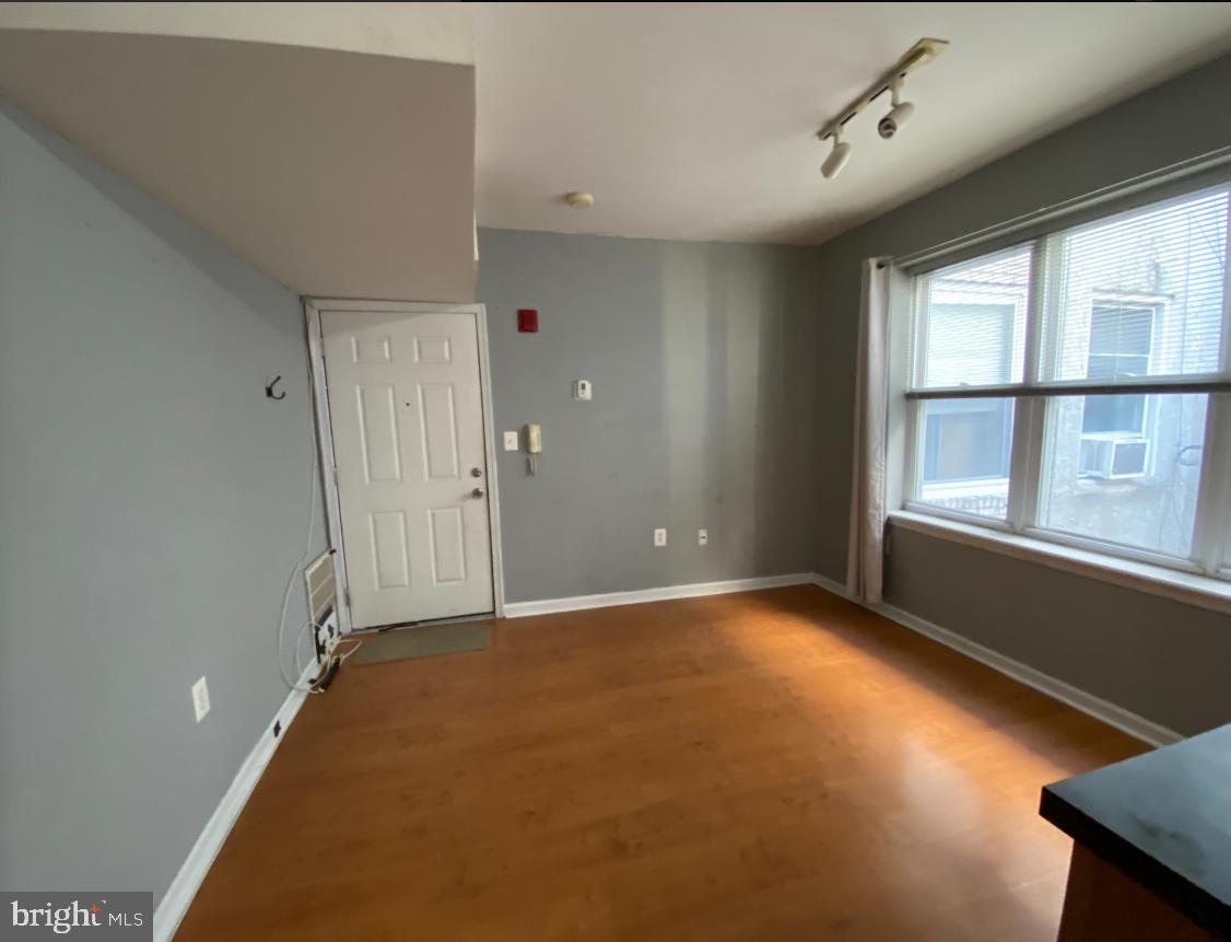 1430 W MASTER STREET