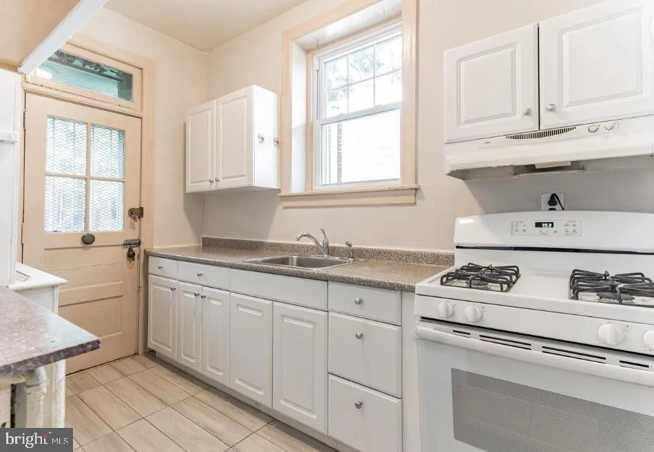 Philadelphia, Pennsylvania 19104, United States, 6 Bedrooms Bedrooms, ,Residential,Active,146236