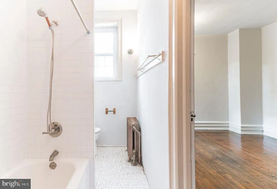 Philadelphia, Pennsylvania 19104, United States, 6 Bedrooms Bedrooms, ,Residential,Active,146236