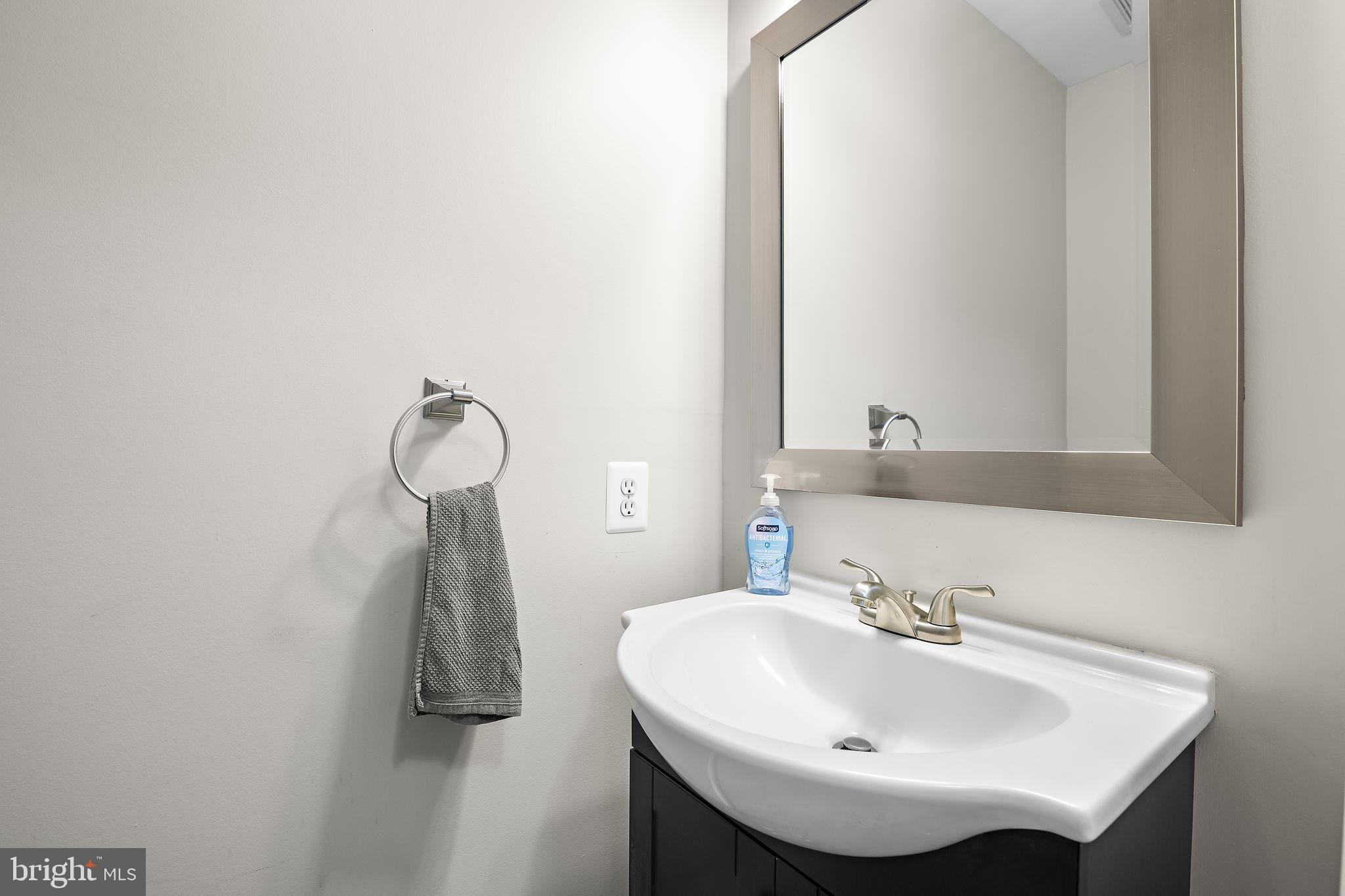 1186 SPLASHING BROOK DRIVE