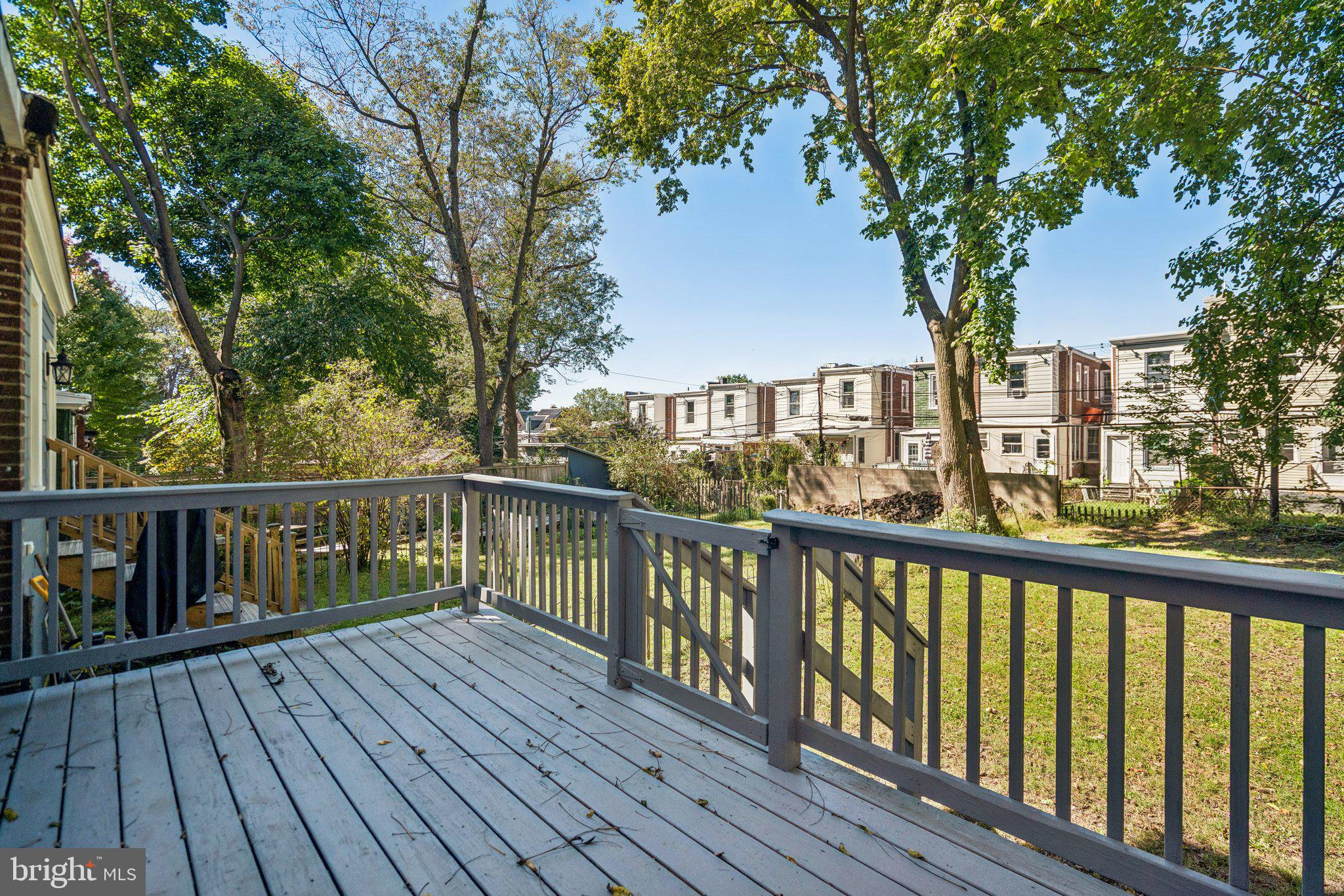 123 W MOUNT PLEASANT AVENUE 1