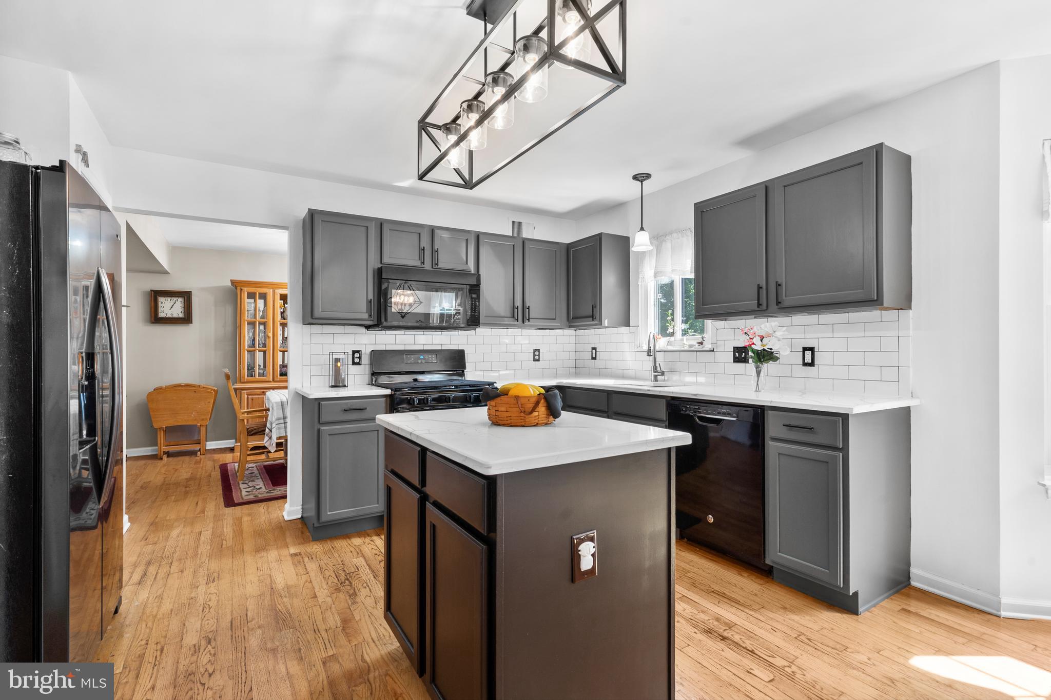 FAIRVIEW - Residential