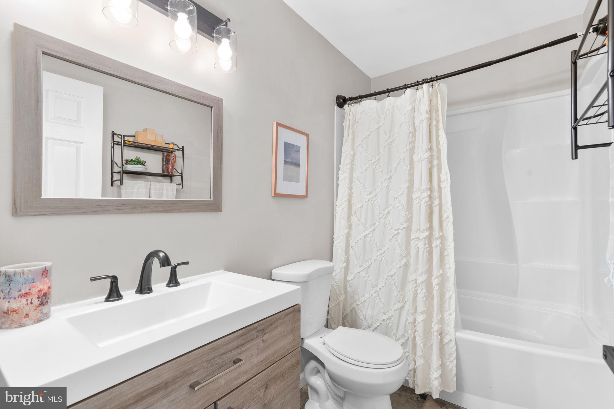 FAIRVIEW - Residential