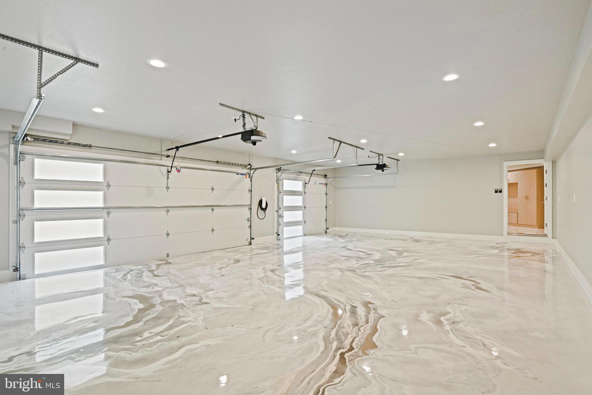 HOLLY GLEN - Residential