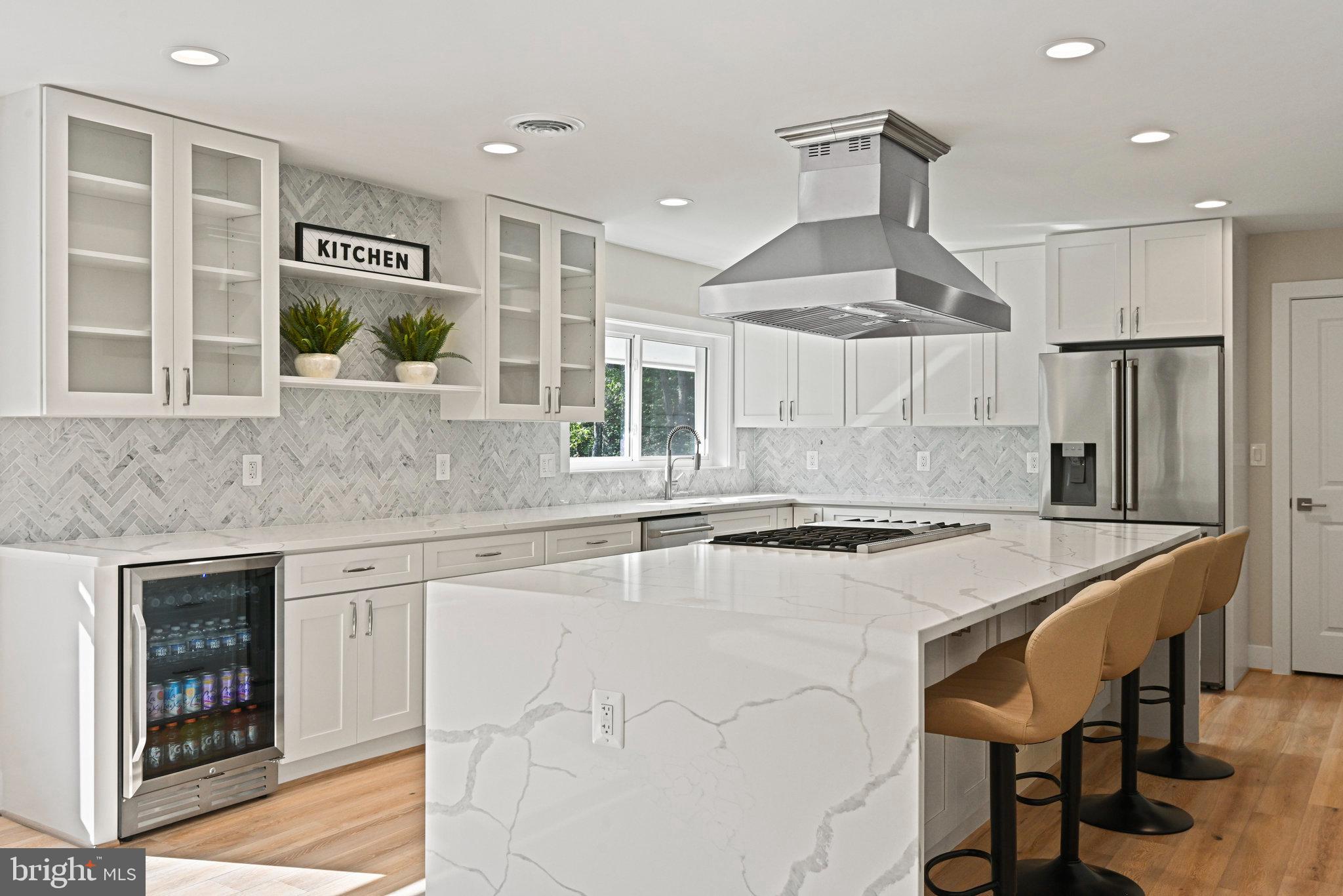 HOLLY GLEN - Residential