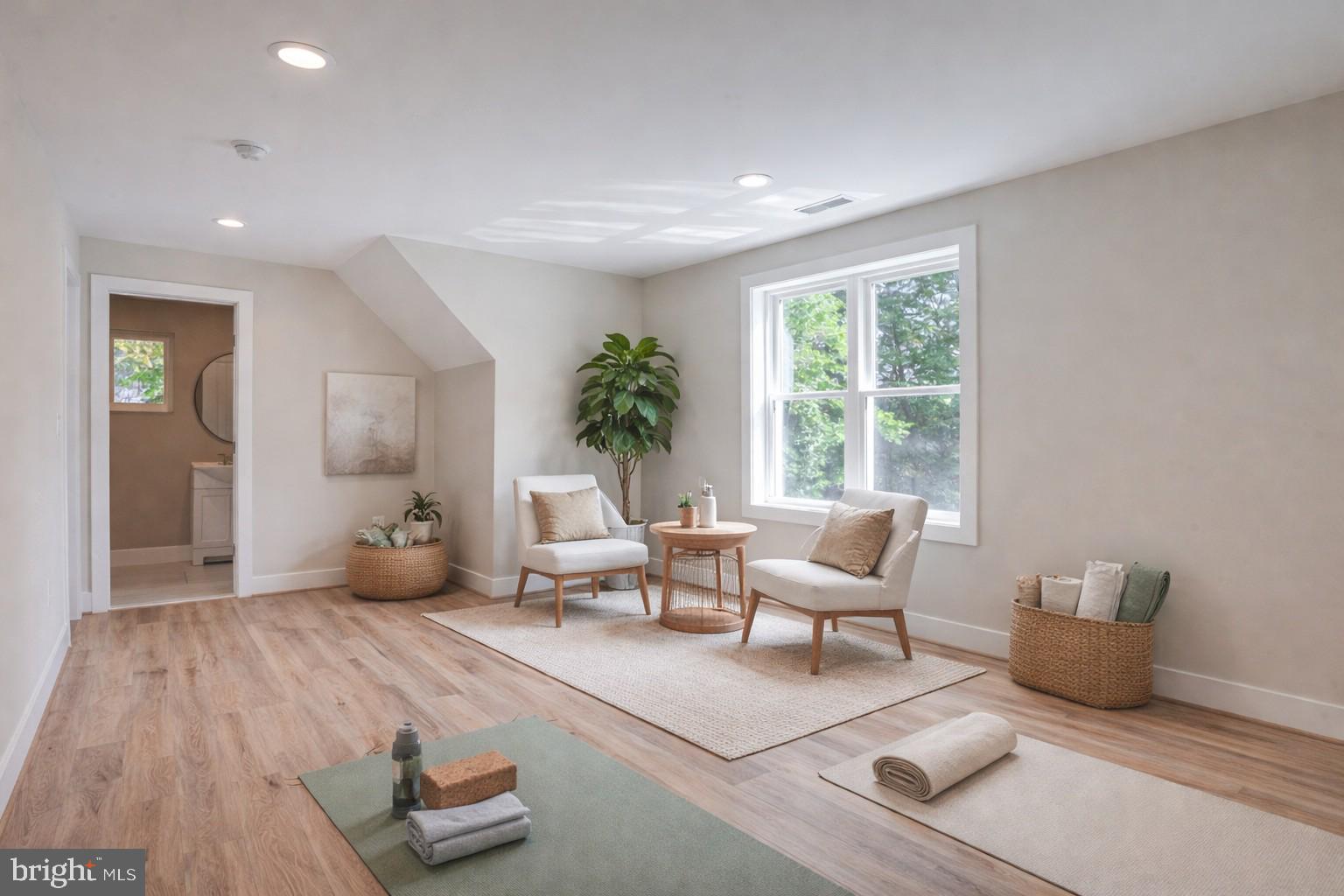 HOLLY GLEN - Residential