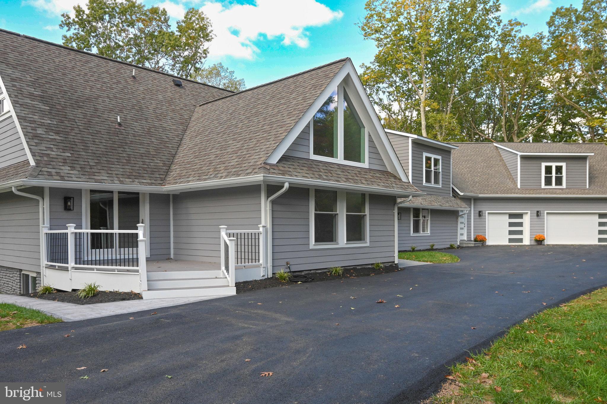 HOLLY GLEN - Residential