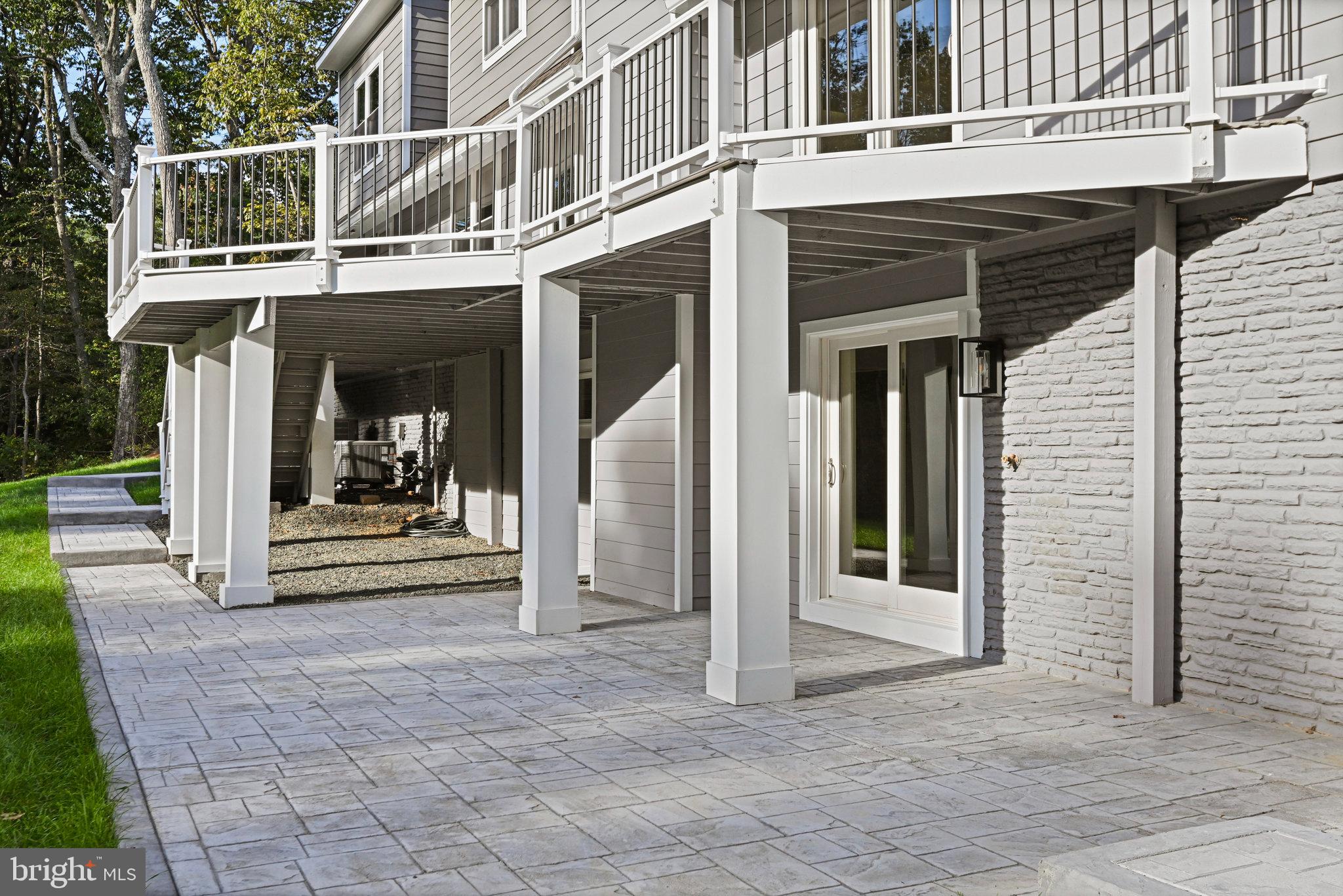 HOLLY GLEN - Residential