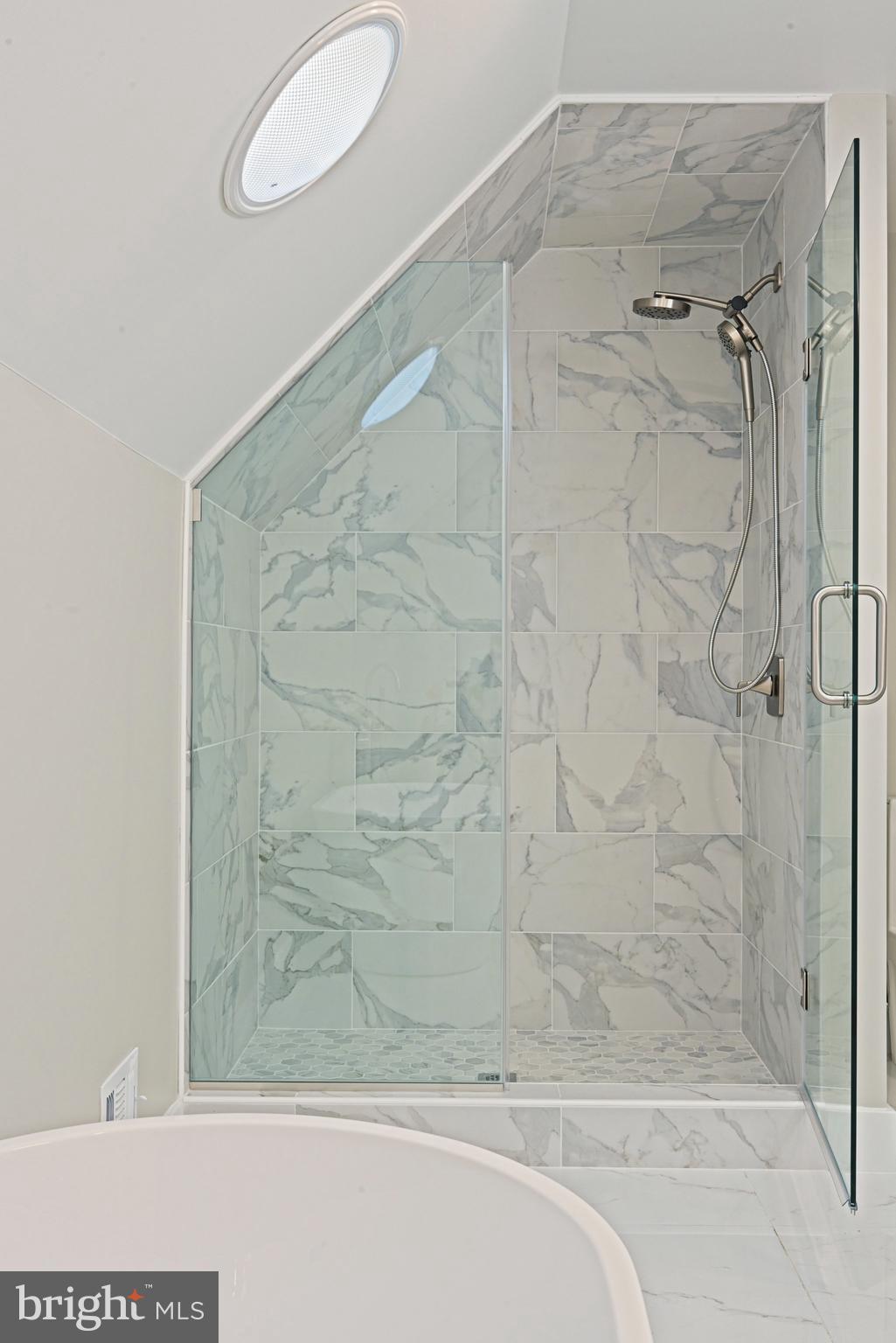 HOLLY GLEN - Residential