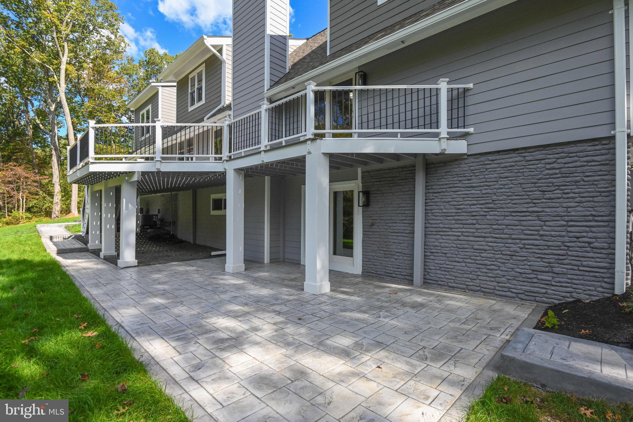 HOLLY GLEN - Residential