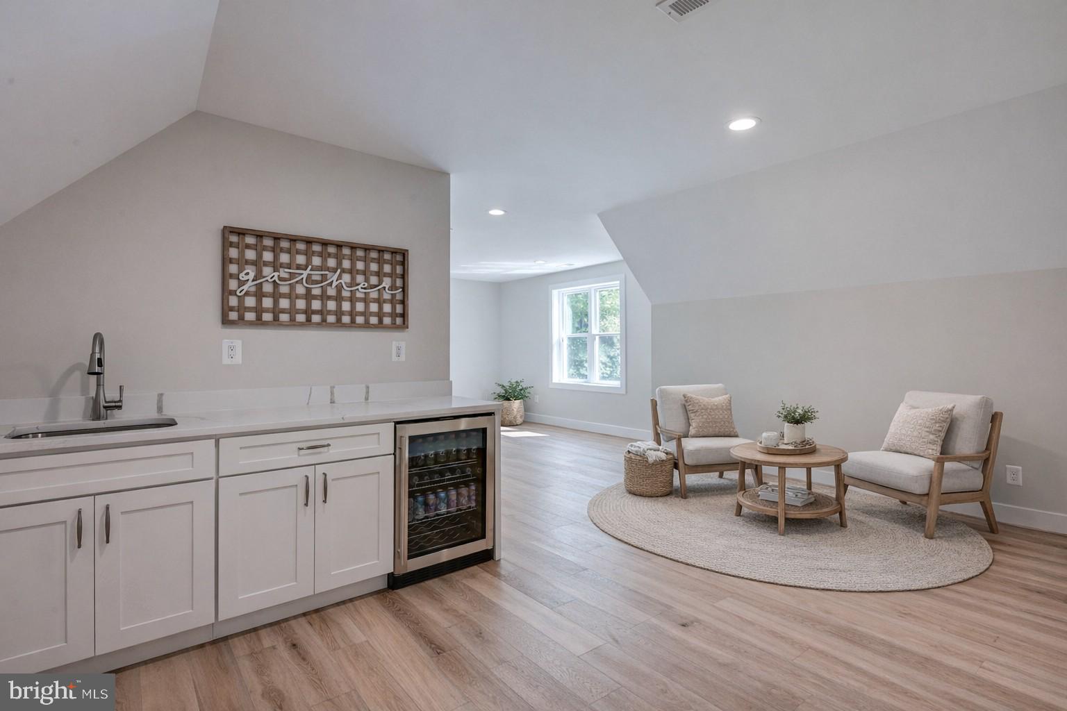 HOLLY GLEN - Residential