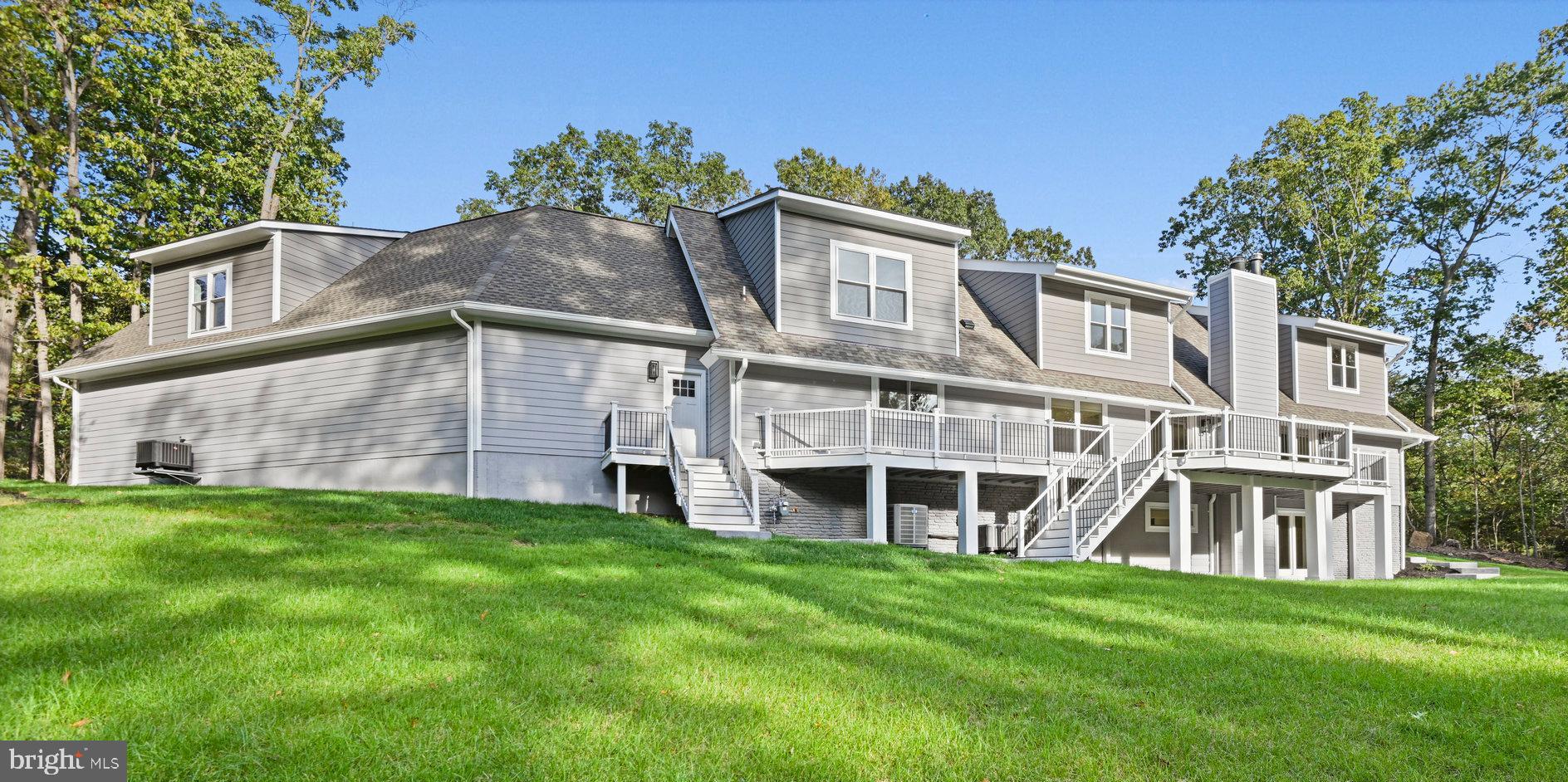 HOLLY GLEN - Residential