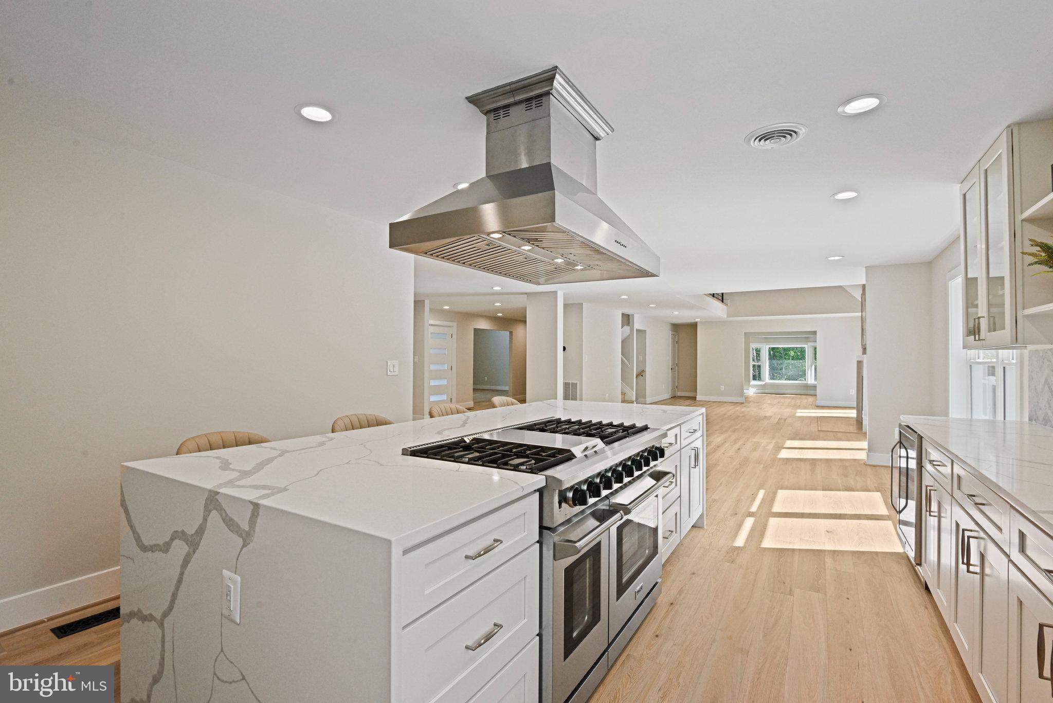 HOLLY GLEN - Residential