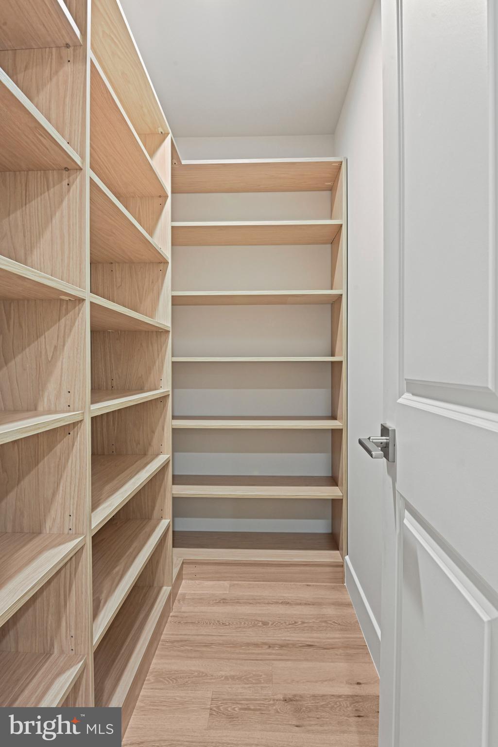 HOLLY GLEN - Residential