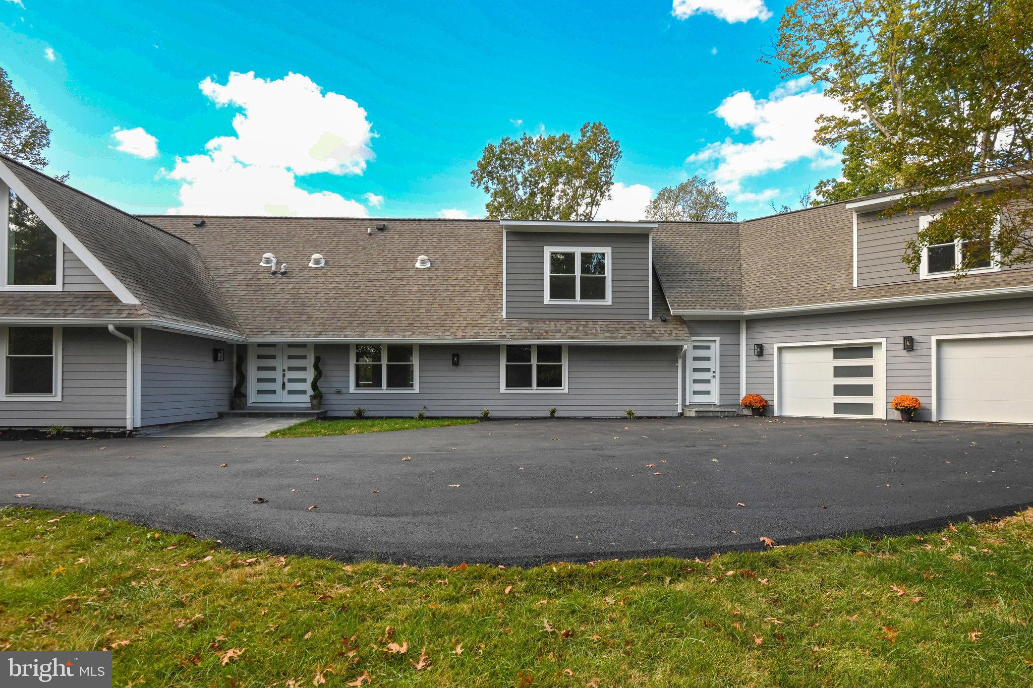 HOLLY GLEN - Residential