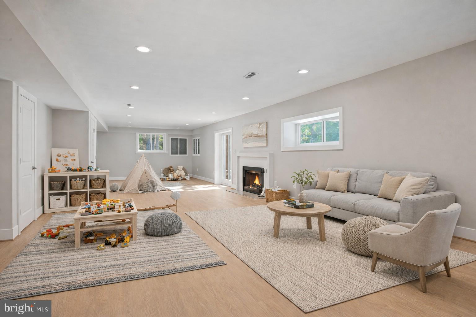 HOLLY GLEN - Residential