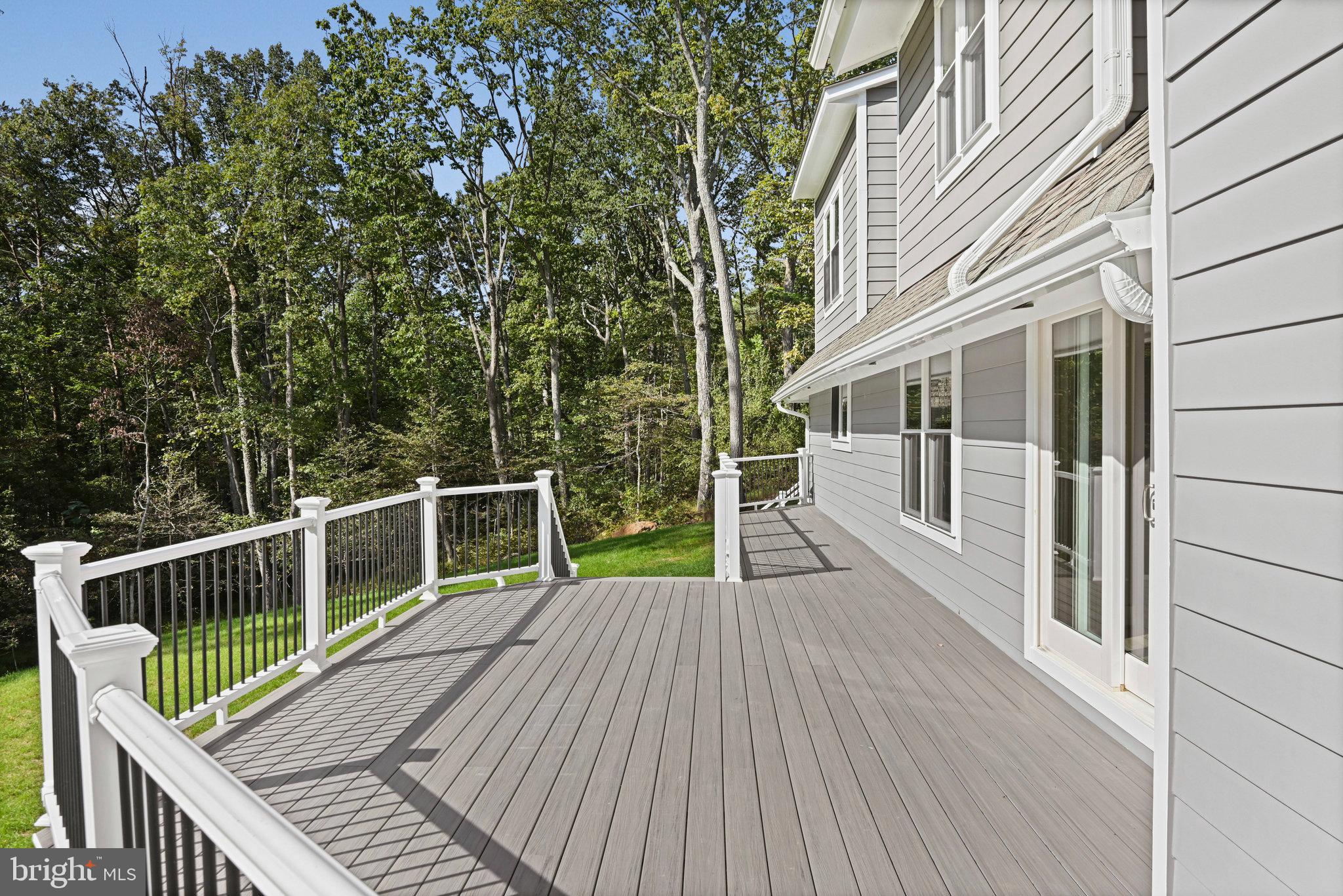 HOLLY GLEN - Residential