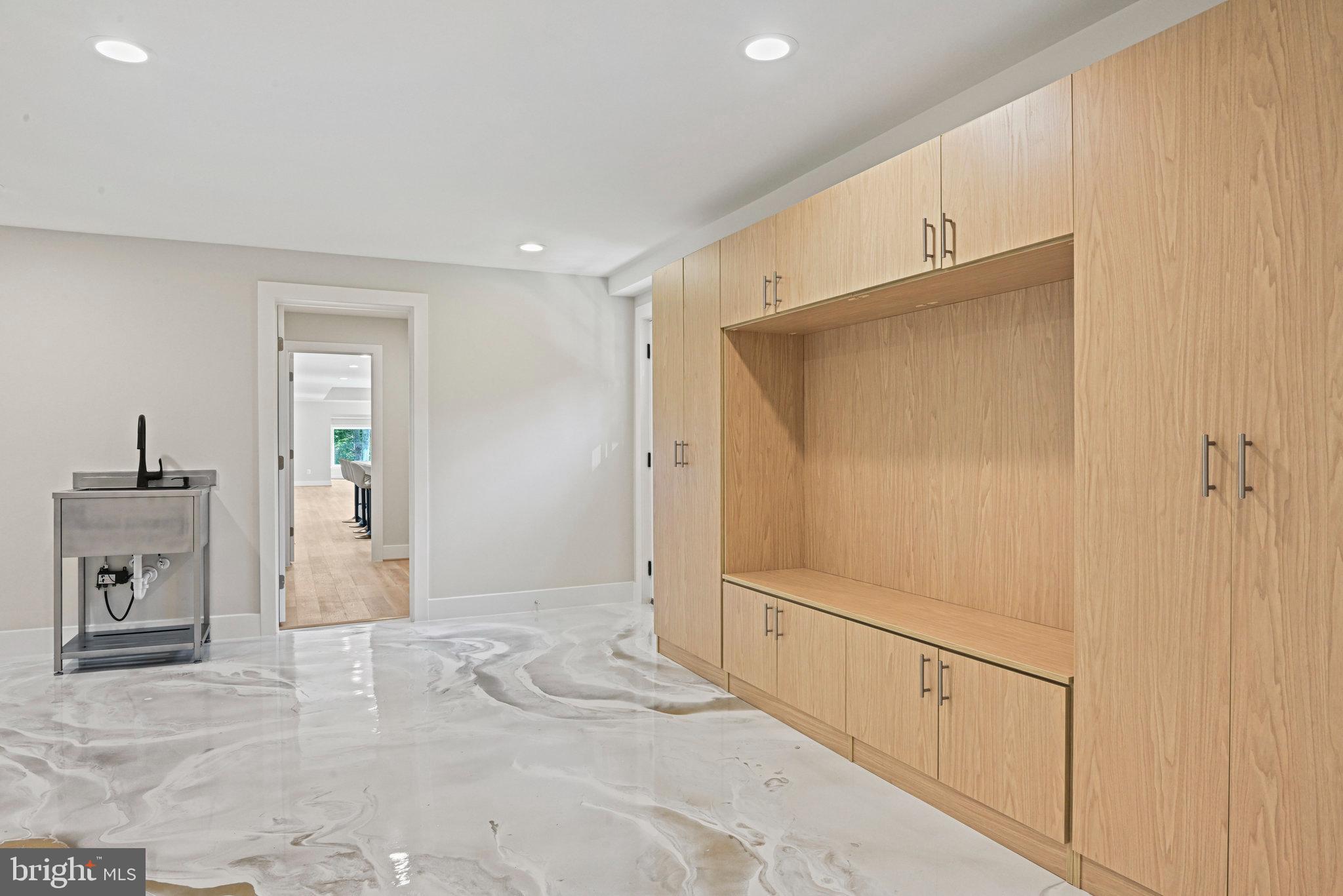 HOLLY GLEN - Residential