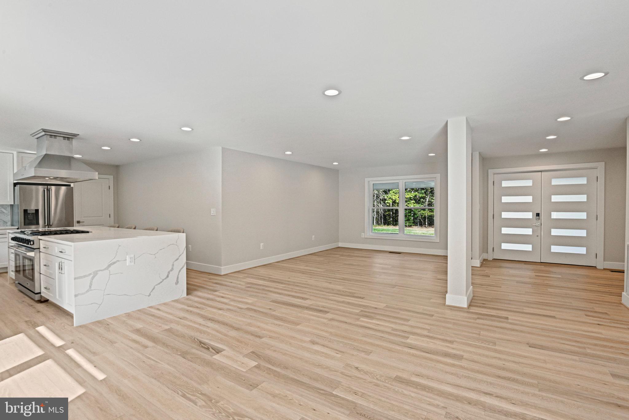 HOLLY GLEN - Residential