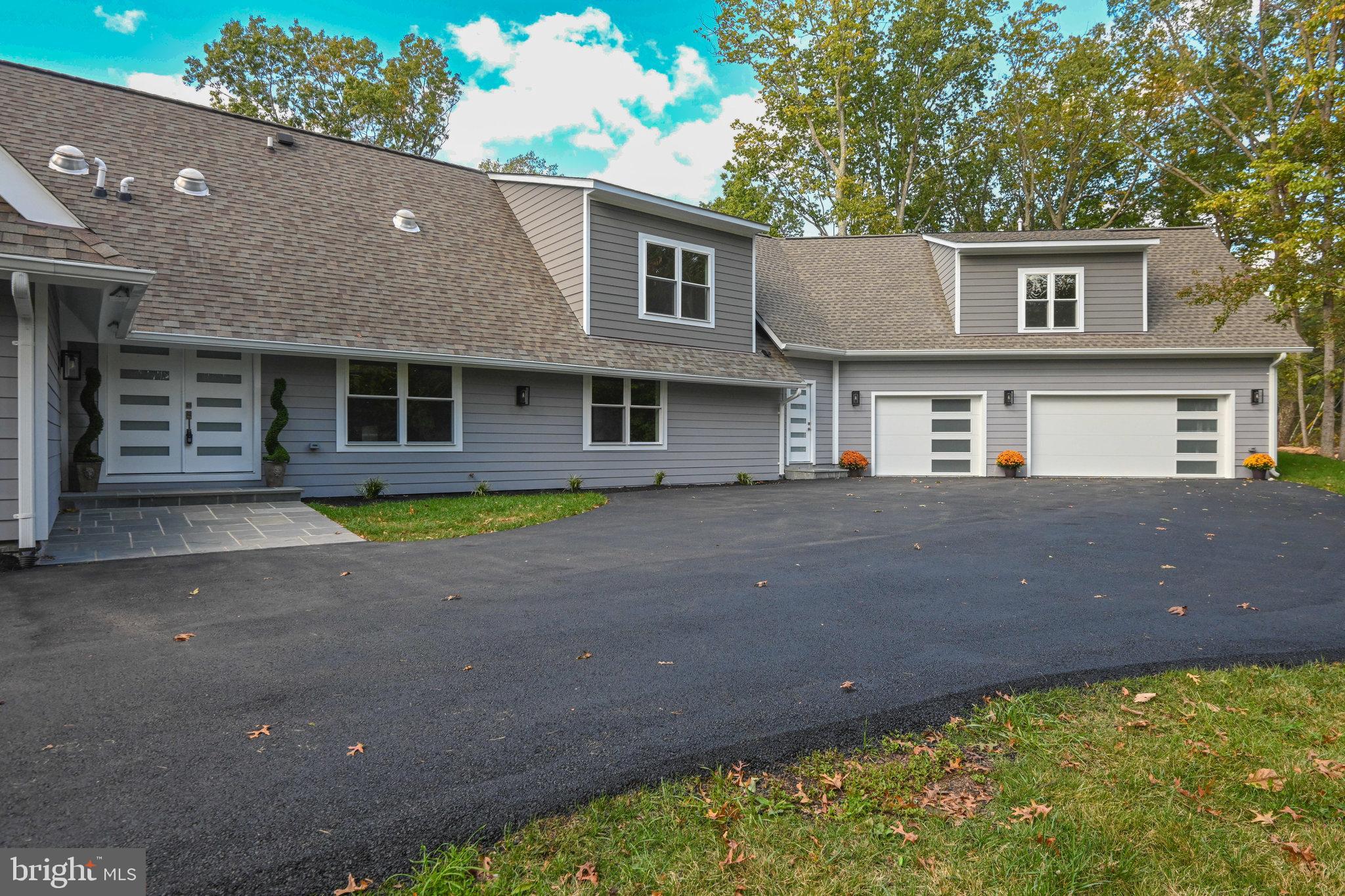 HOLLY GLEN - Residential