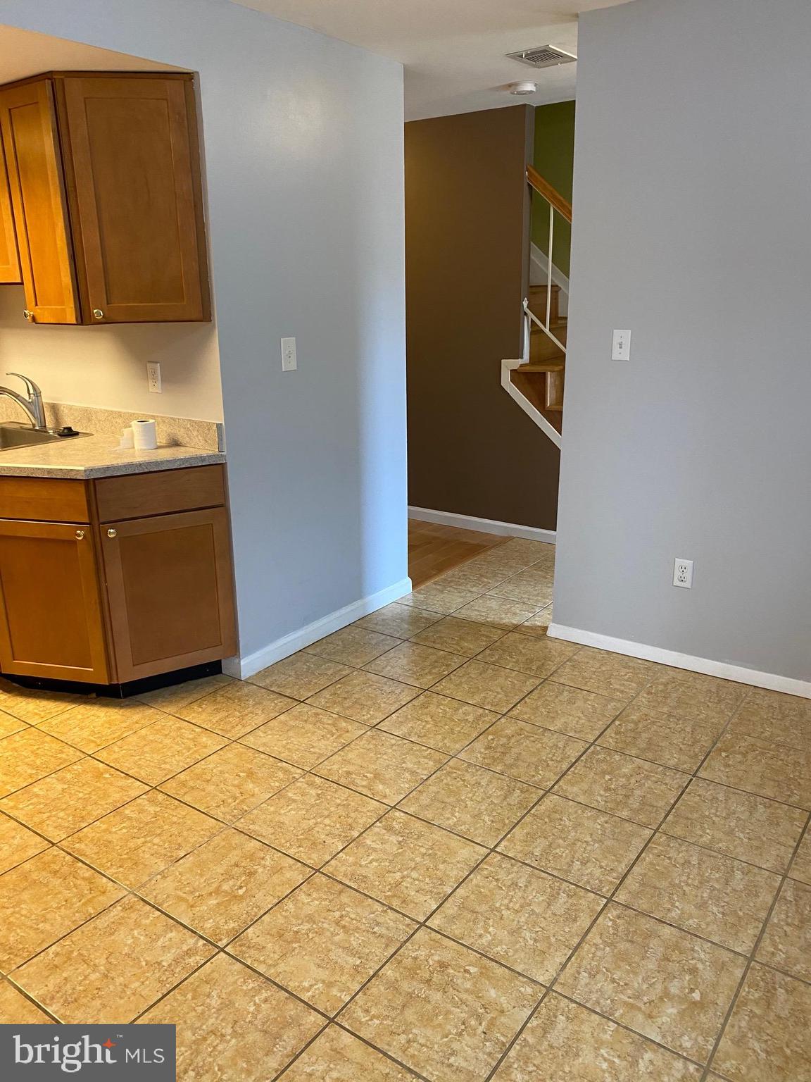 FOREST WALK - Residential Lease