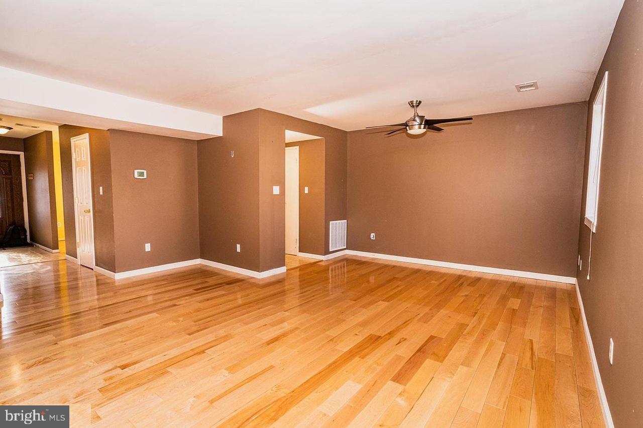 FOREST WALK - Residential Lease