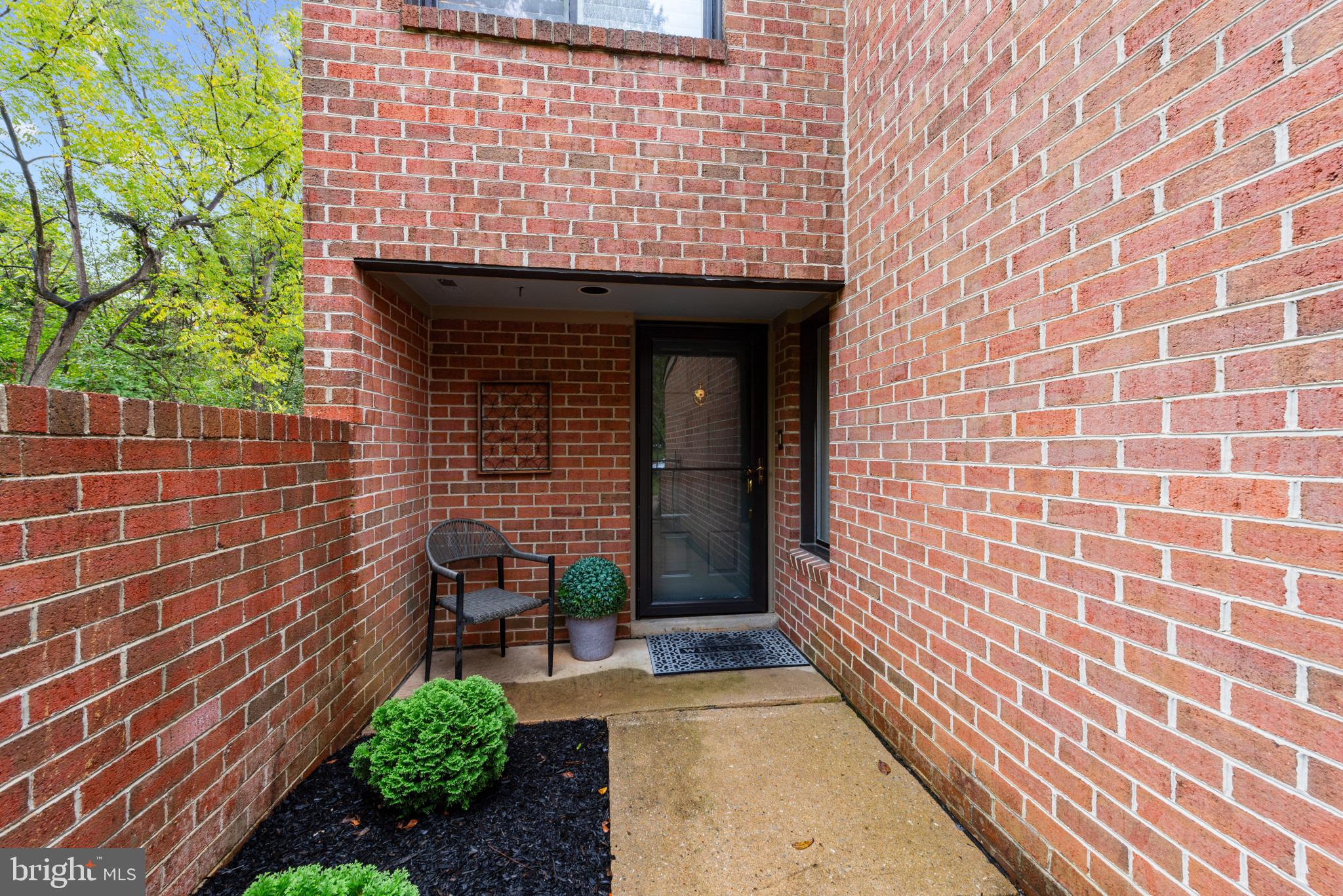 13 OAKHAMPTON DRIVE