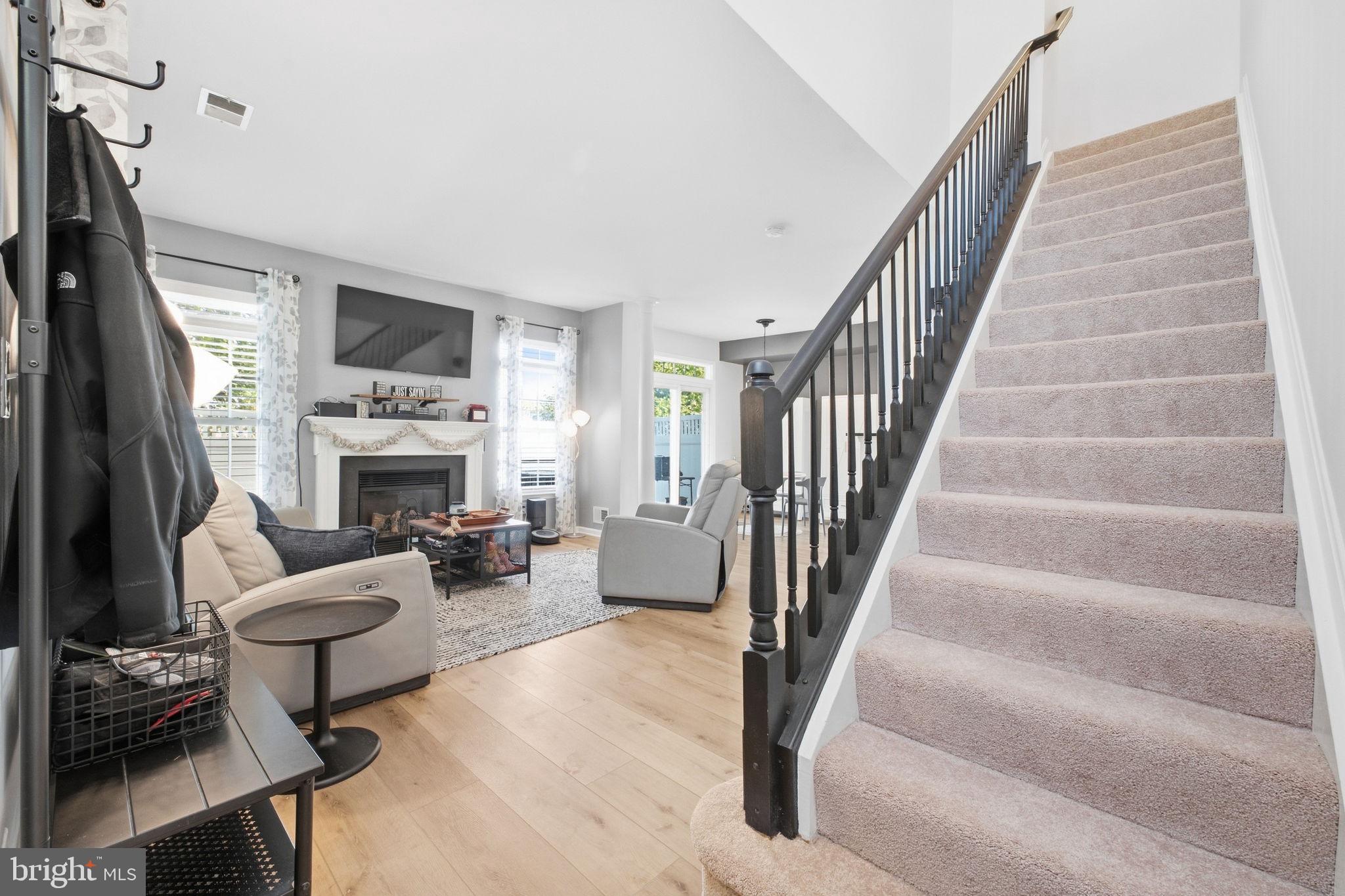 9855 EARLS FERRY CIRCLE