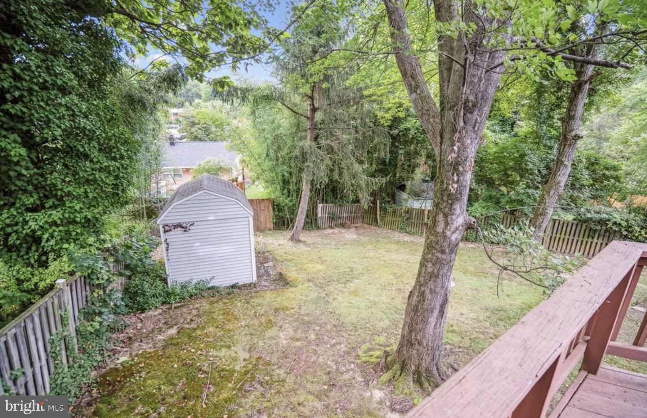 COLLEGE PARK WOODS - Residential Lease