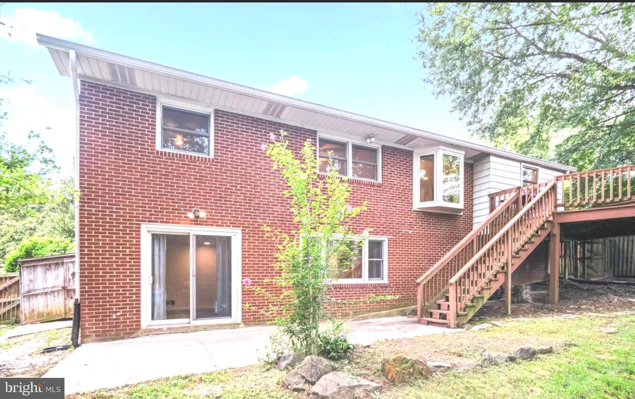 COLLEGE PARK WOODS - Residential Lease