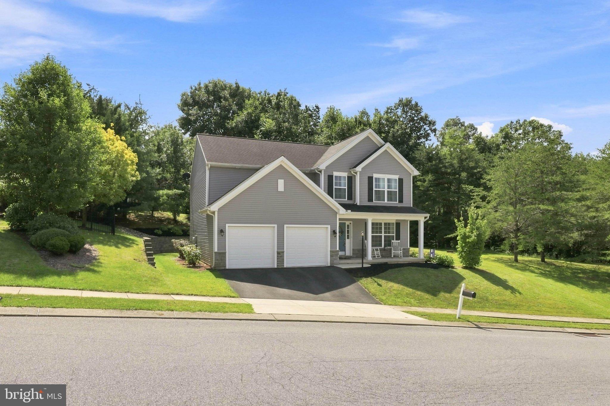 30 SCARLET OAK DRIVE