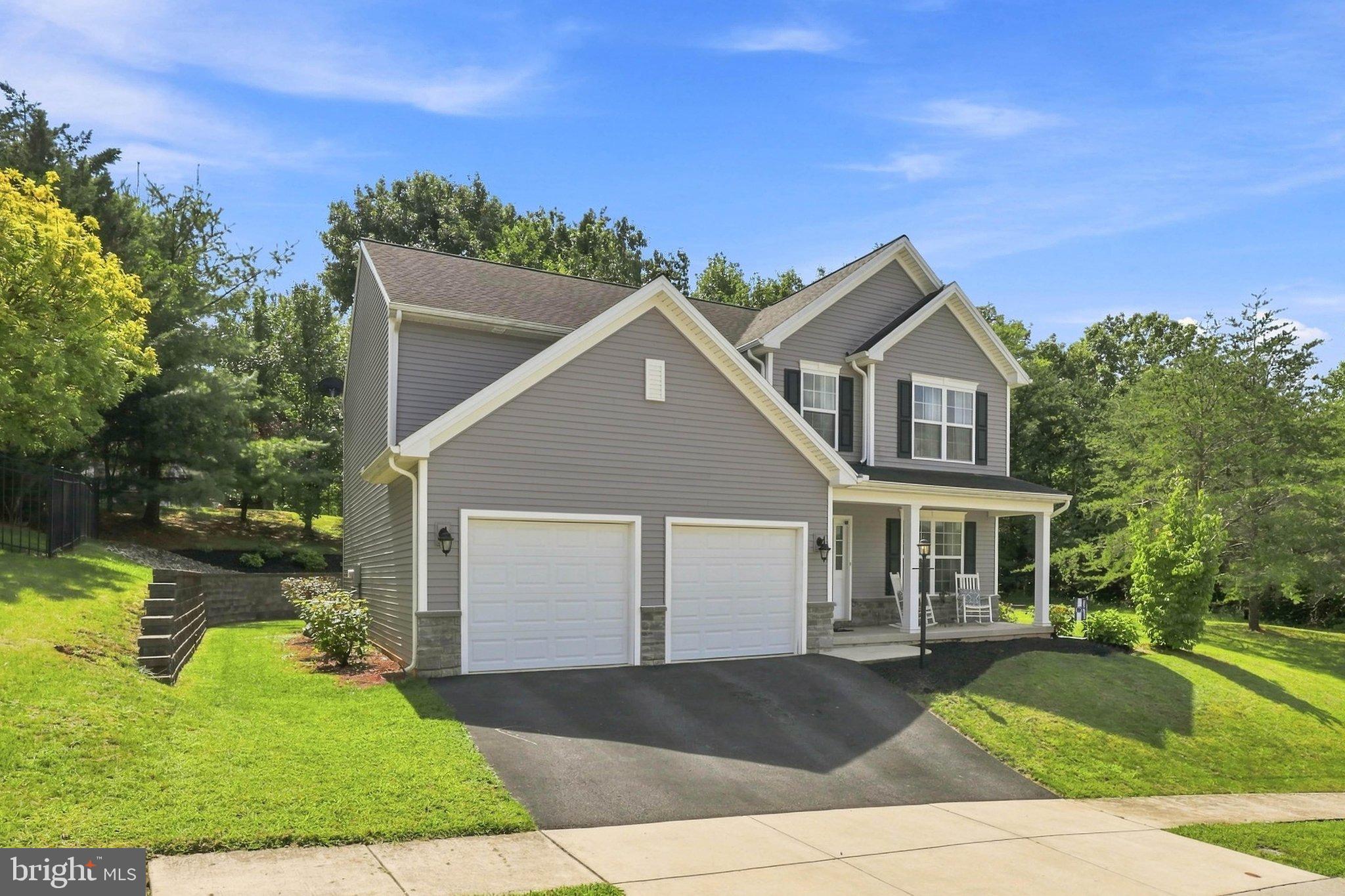 30 SCARLET OAK DRIVE
