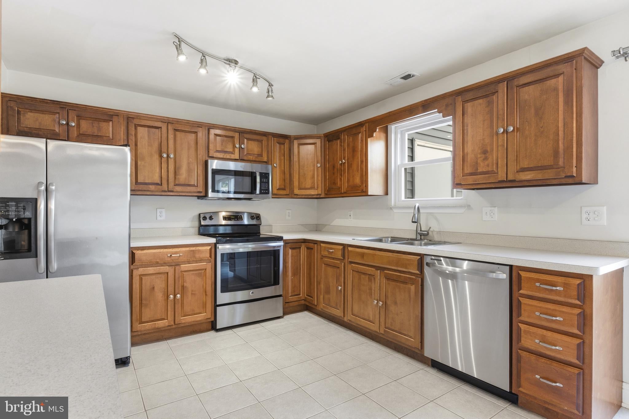 393 CARRONADE WAY