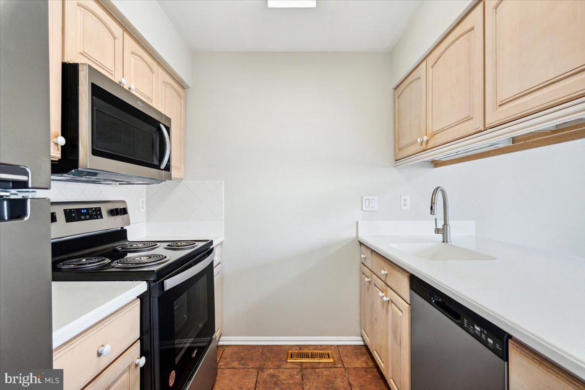 LONGMEAD CROSSING - Residential