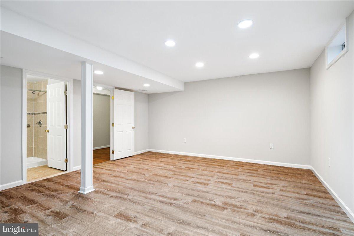 LONGMEAD CROSSING - Residential