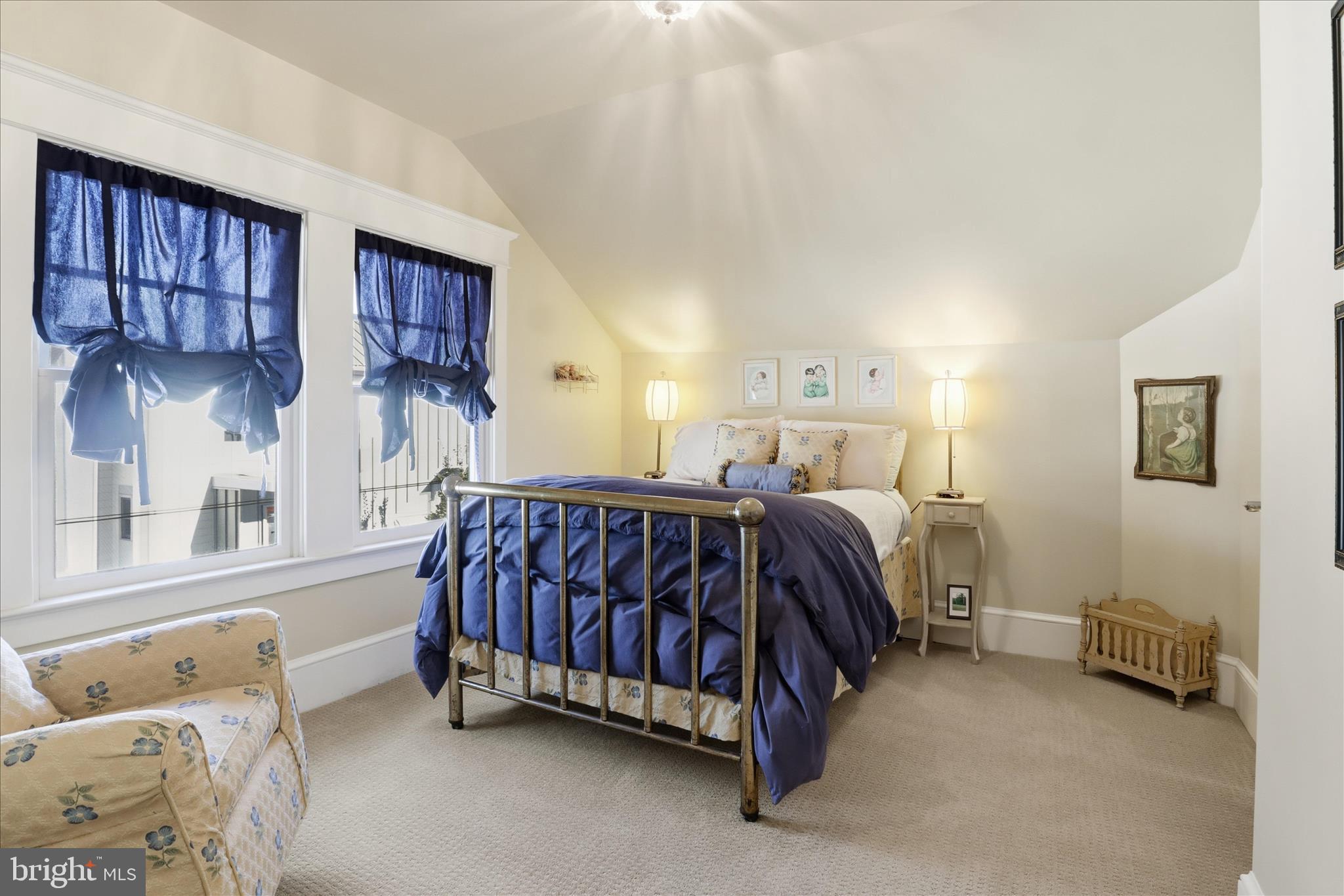 CLARENDON - Residential Lease