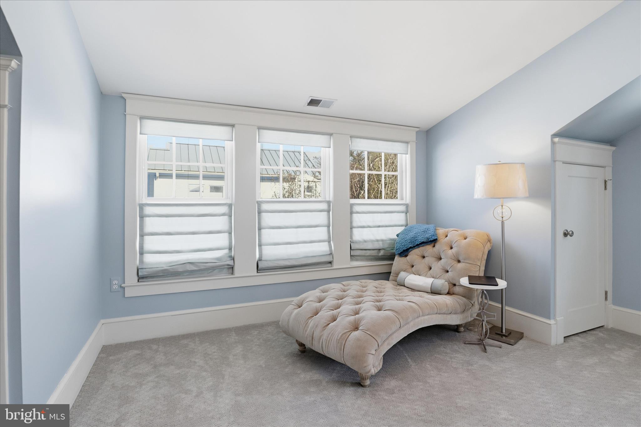 CLARENDON - Residential Lease