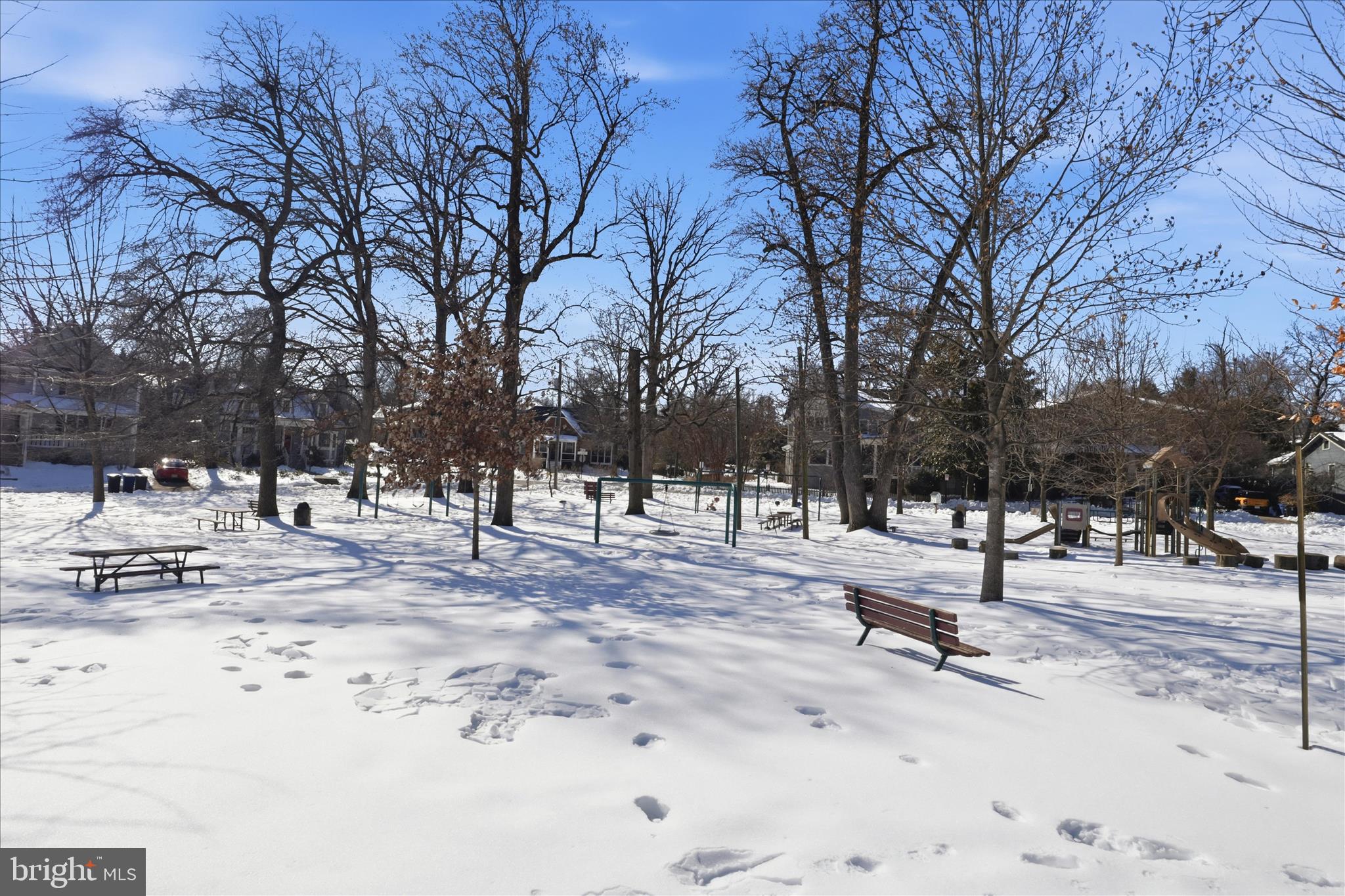 CLARENDON - Residential Lease