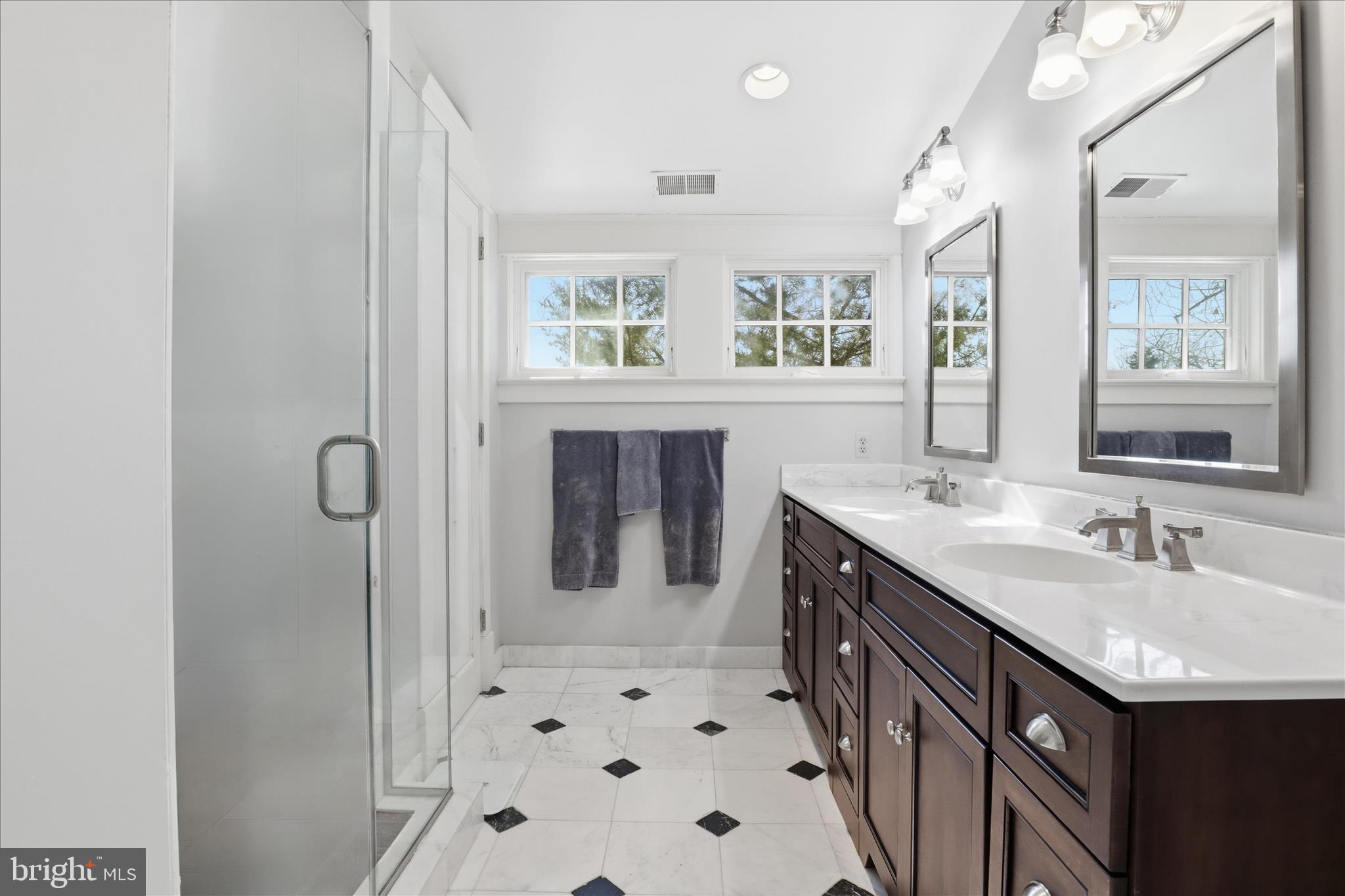 CLARENDON - Residential Lease