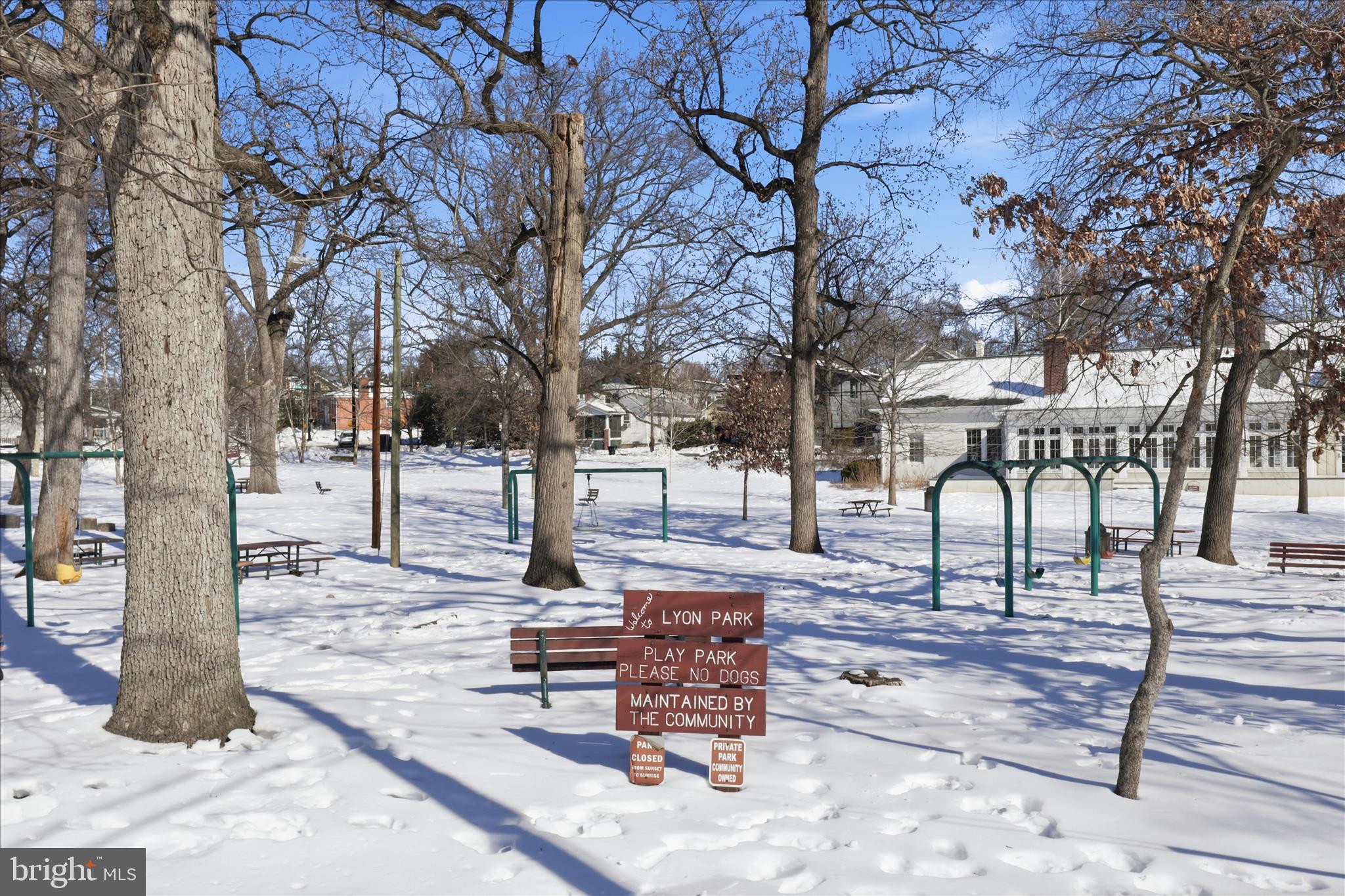 CLARENDON - Residential Lease