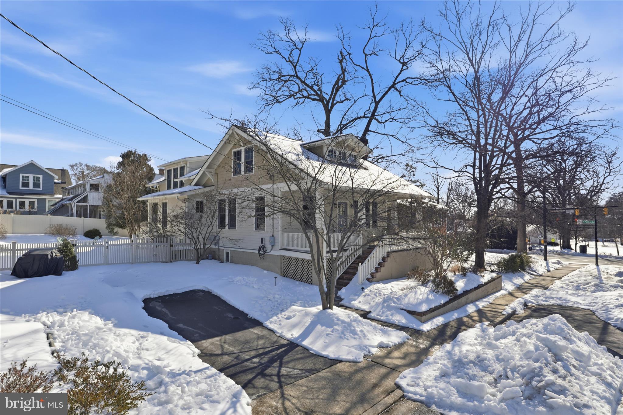 CLARENDON - Residential Lease